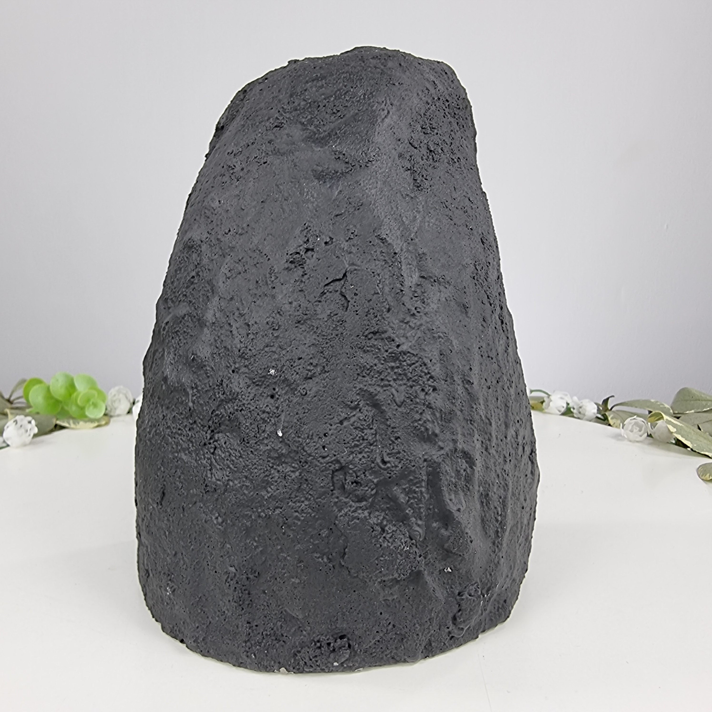 Capela em Ametista Bruta Drusa - Geodo de Ametista 2,80 Kgs, Energia, Beleza e Sofisticação