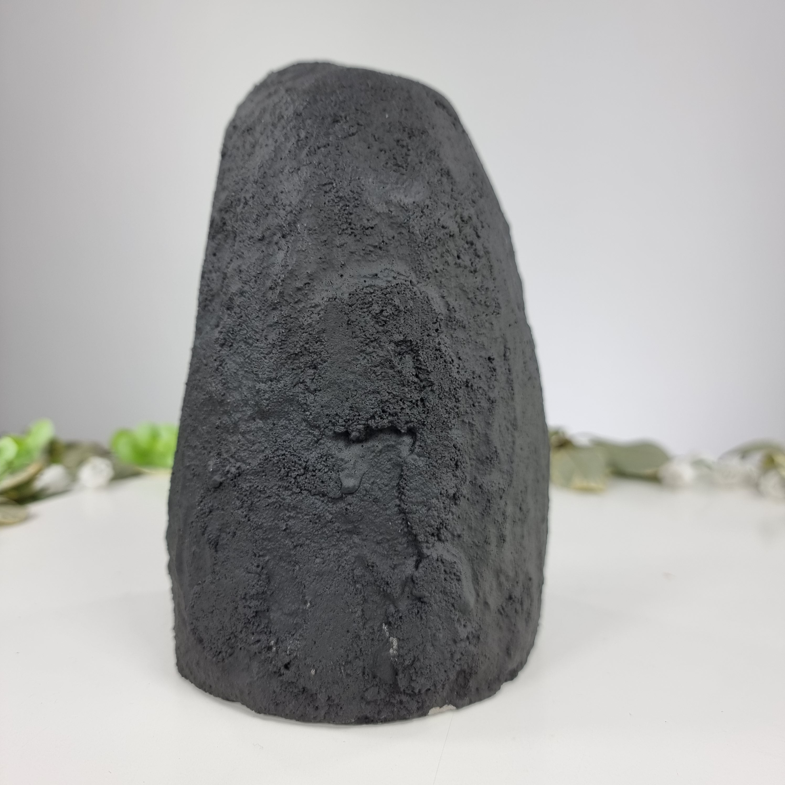 Capela em Ametista Bruta Drusa - Geodo de Ametista 2,40 Kgs, Energia, Beleza e Sofisticação