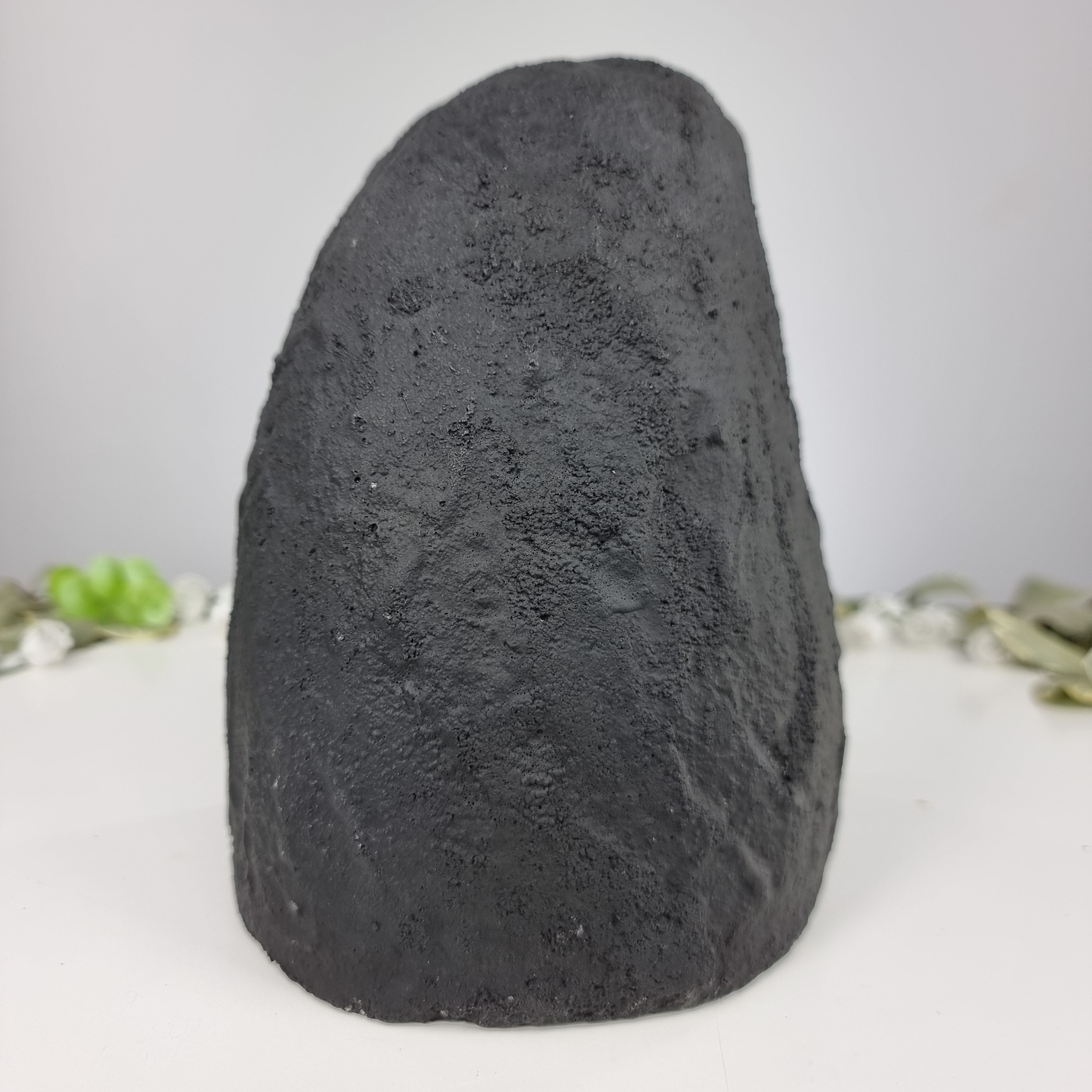 Capela em Ametista Bruta Drusa - Geodo de Ametista 3,20 Kgs, Energia, Beleza e Sofisticação