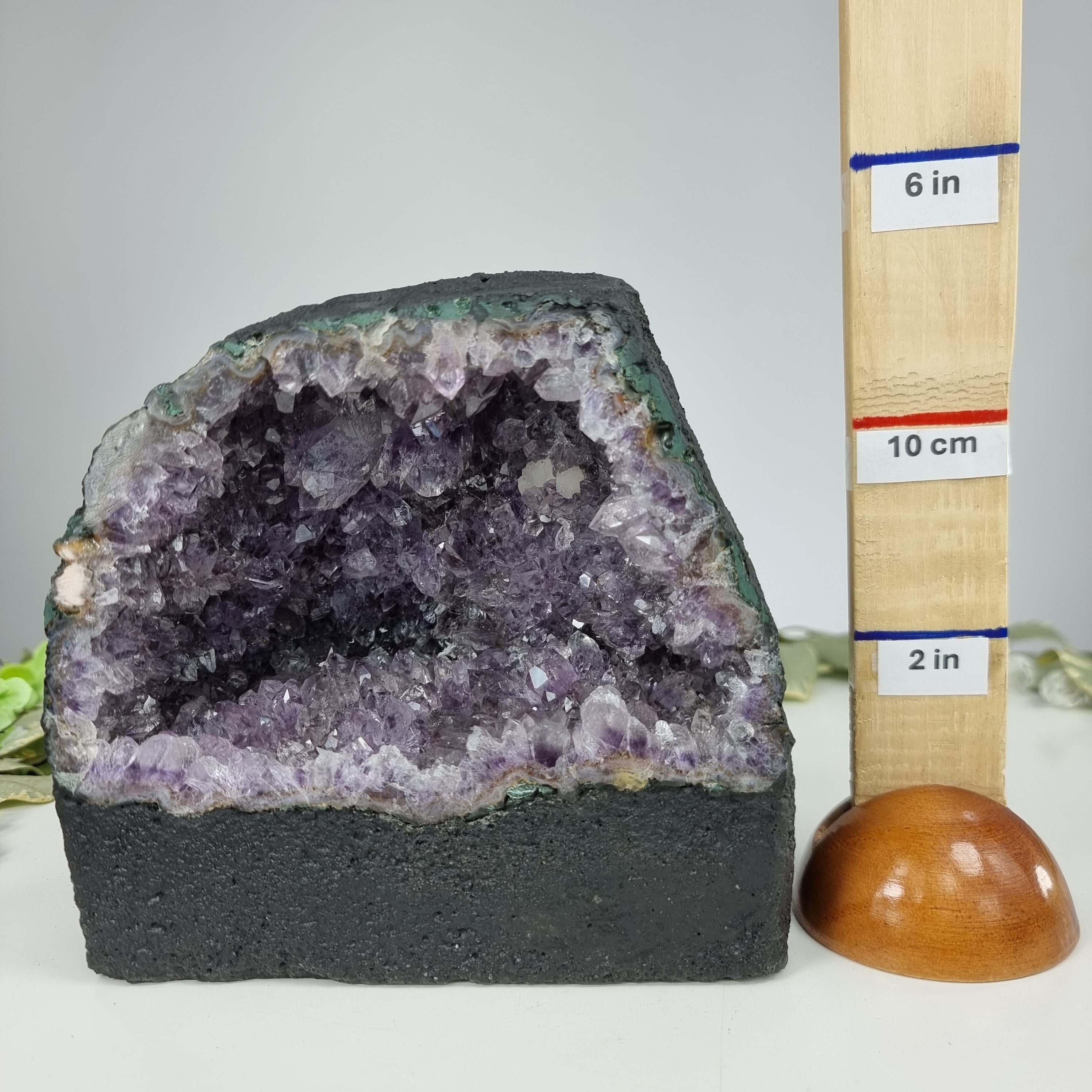 Capela em Ametista Bruta Drusa - Geodo de Ametista 3,00 Kgs, Energia, Beleza e Sofisticação