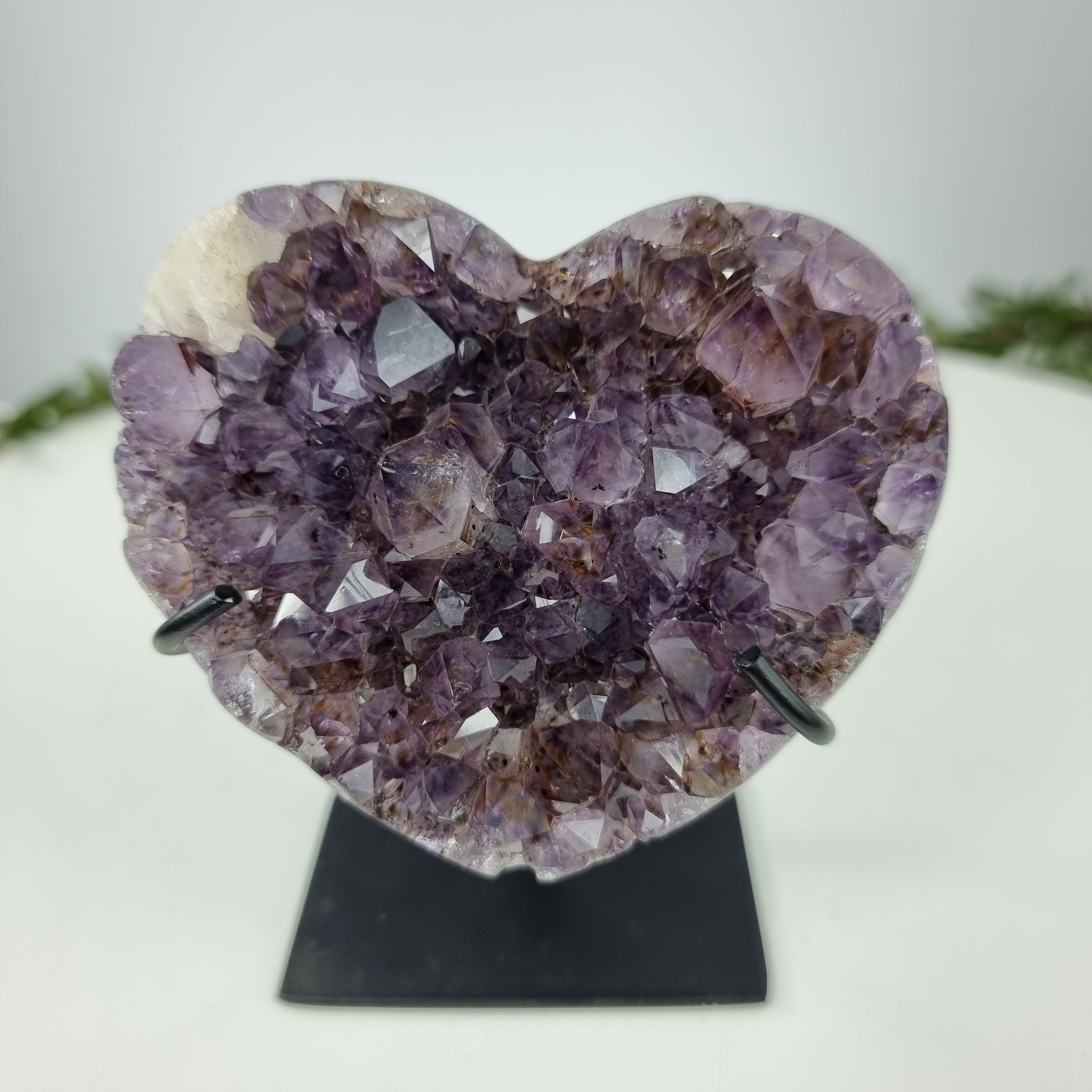 Coração de Ametista Especial | Peso 0,40 Kgs, Altura 12 cm | Energia, Beleza e Sofisticação