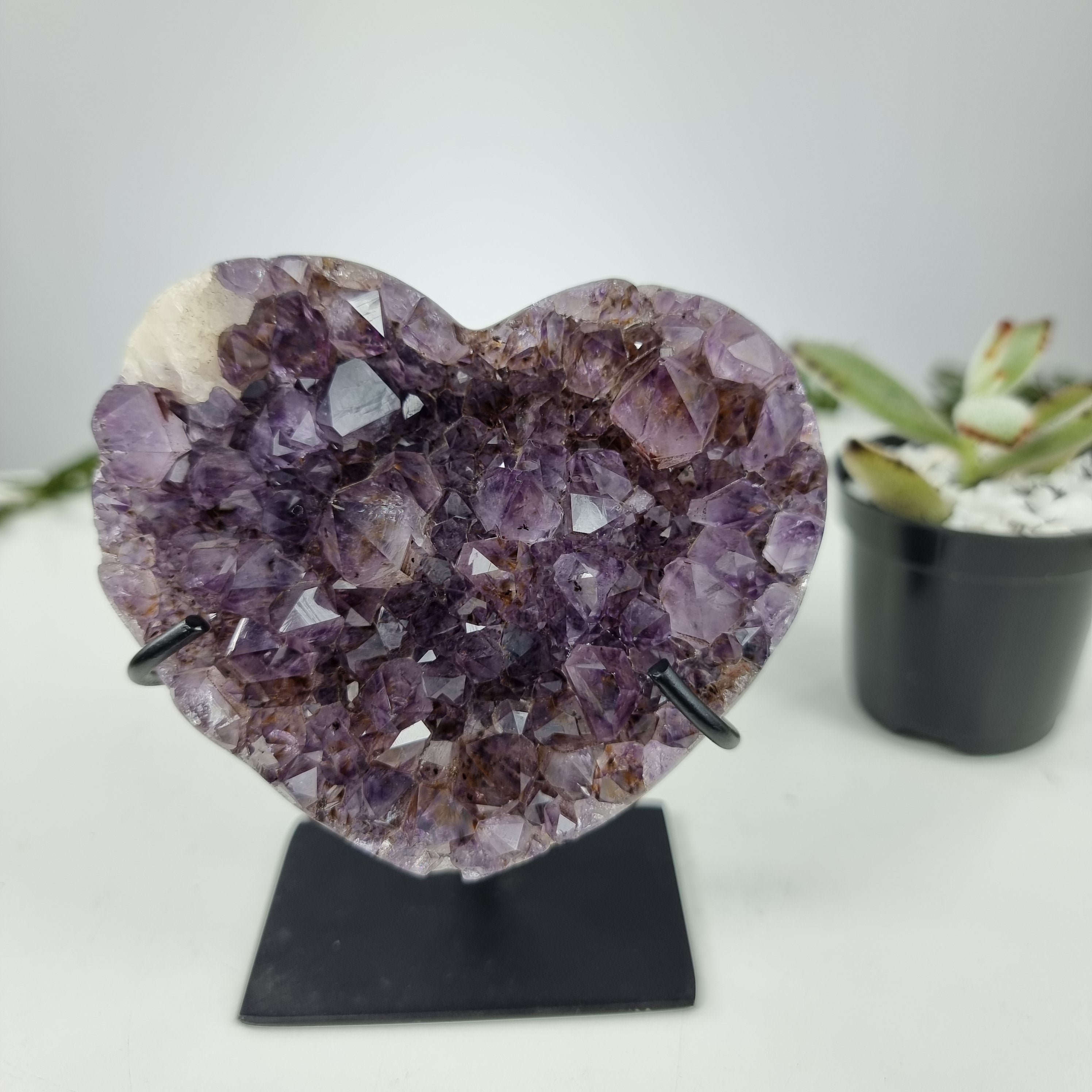 Coração de Ametista Especial | Peso 0,40 Kgs, Altura 12 cm | Energia, Beleza e Sofisticação