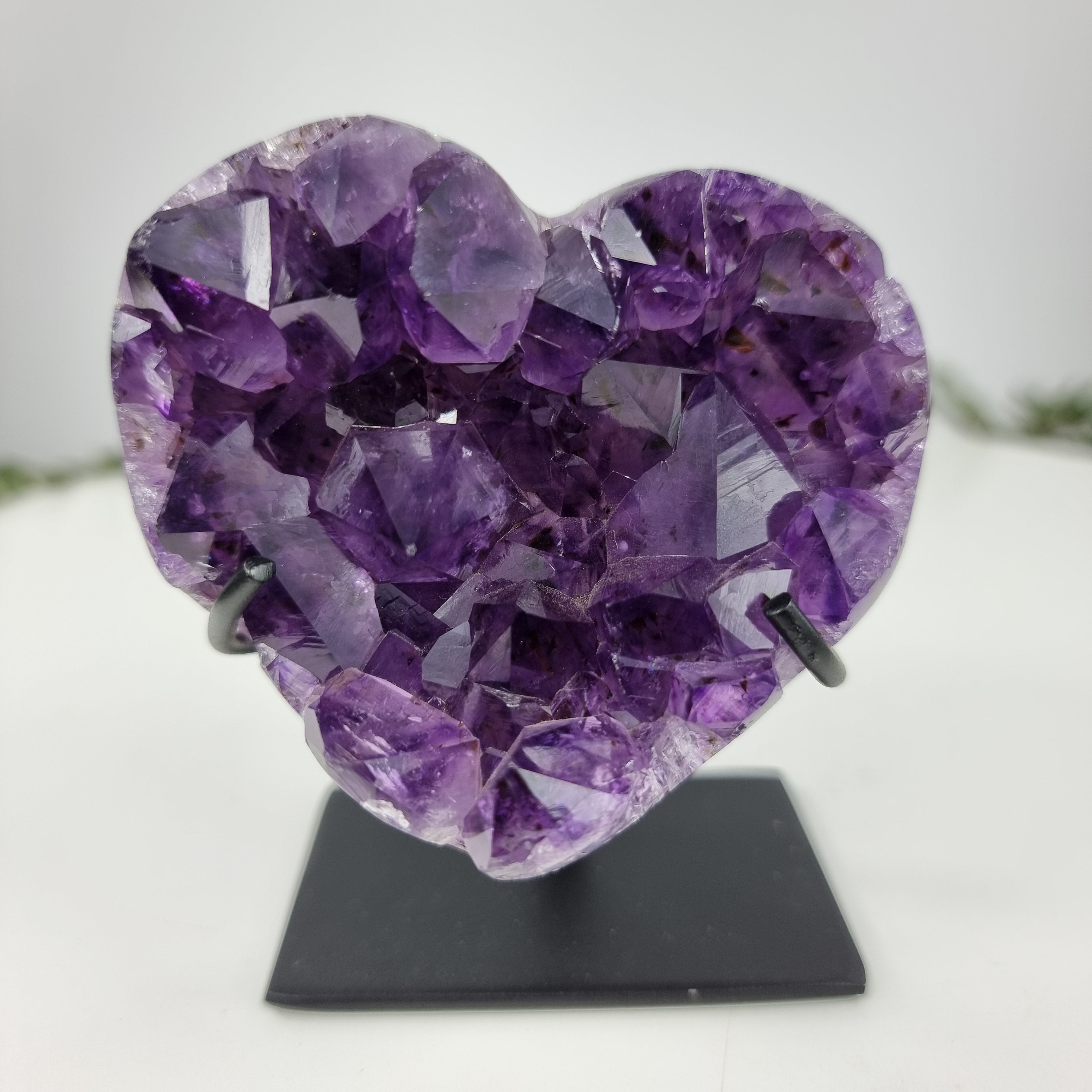 Coração de Ametista Especial | Peso 0,45 Kgs, Altura 11 cm | Energia, Beleza e Sofisticação