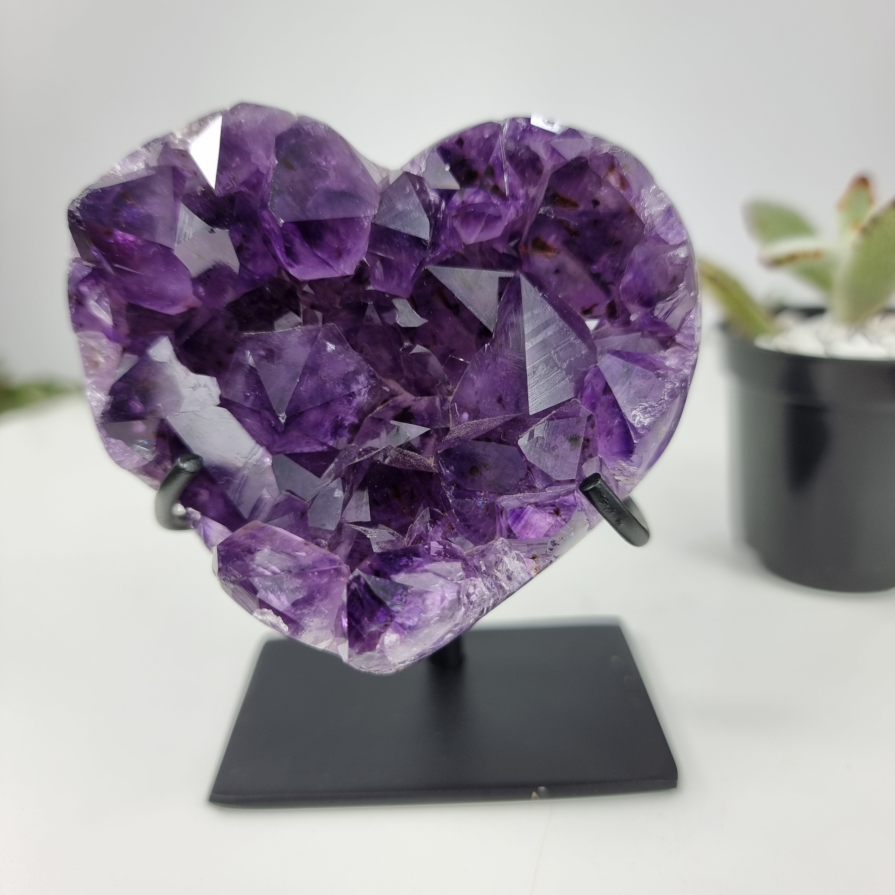 Coração de Ametista Especial | Peso 0,45 Kgs, Altura 11 cm | Energia, Beleza e Sofisticação