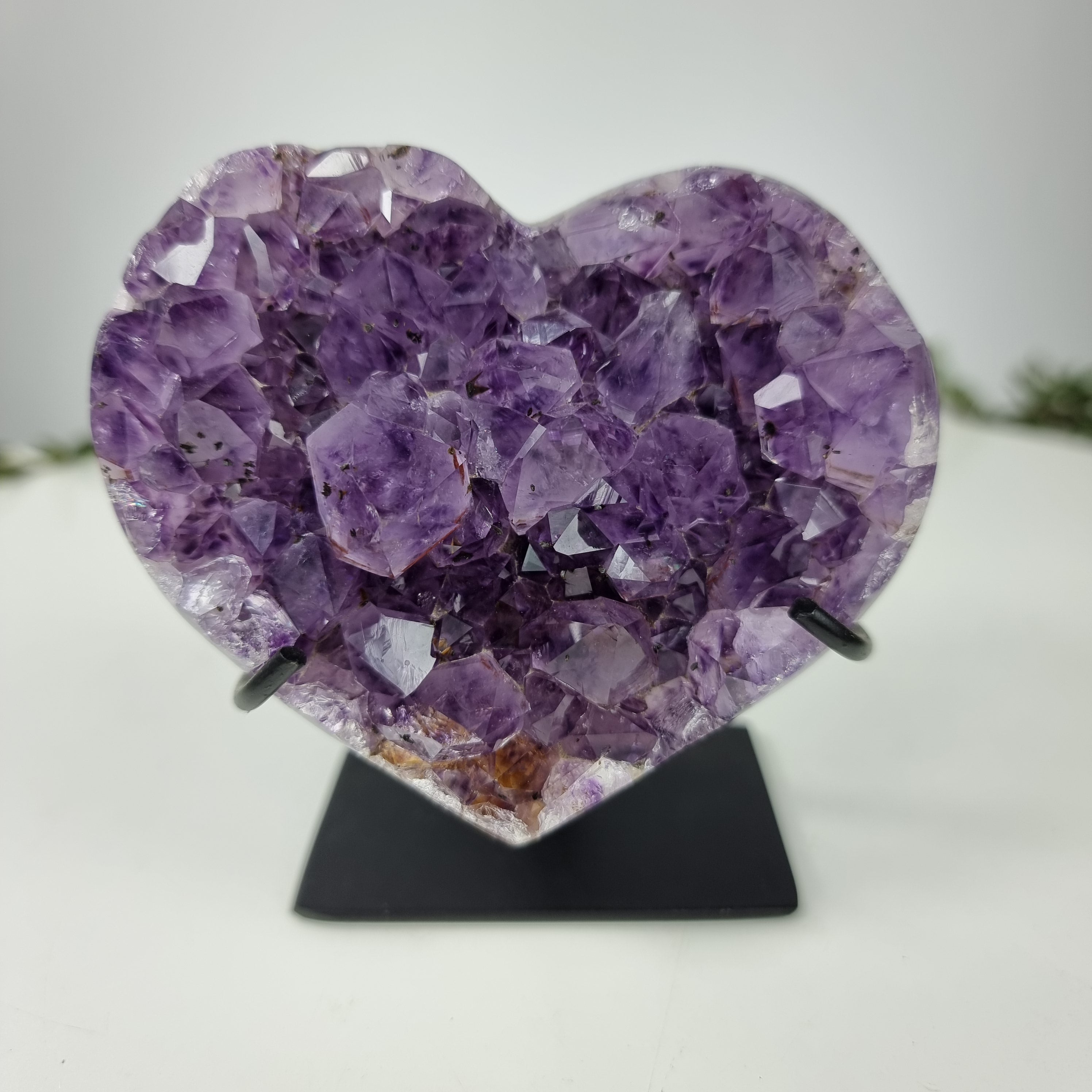 Coração de Ametista Especial | Peso 0,550 Kgs, Altura 11 cm | Energia, Beleza e Sofisticação