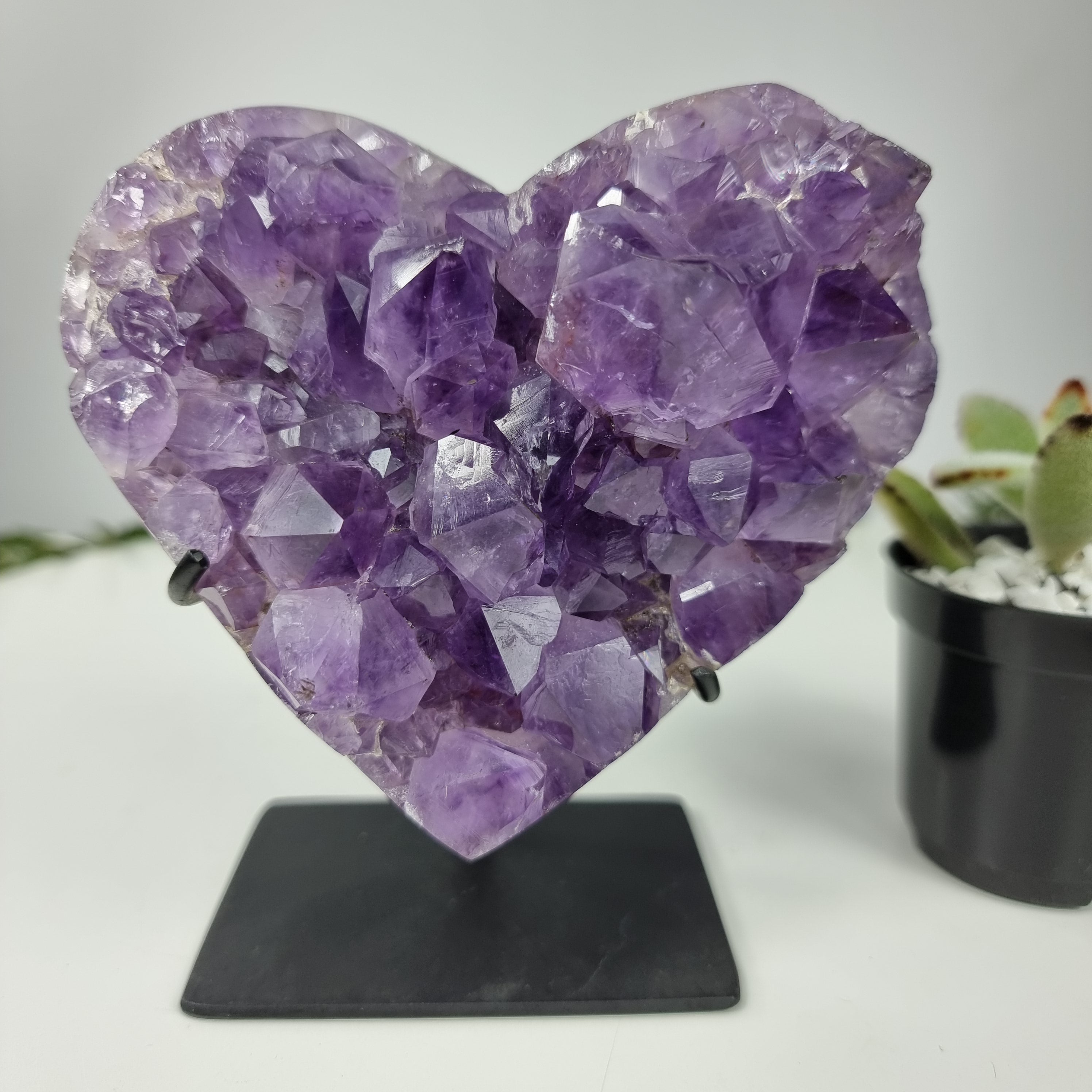 Coração de Ametista Especial | Peso 0,760 Kgs, Altura 13 cm | Energia, Beleza e Sofisticação