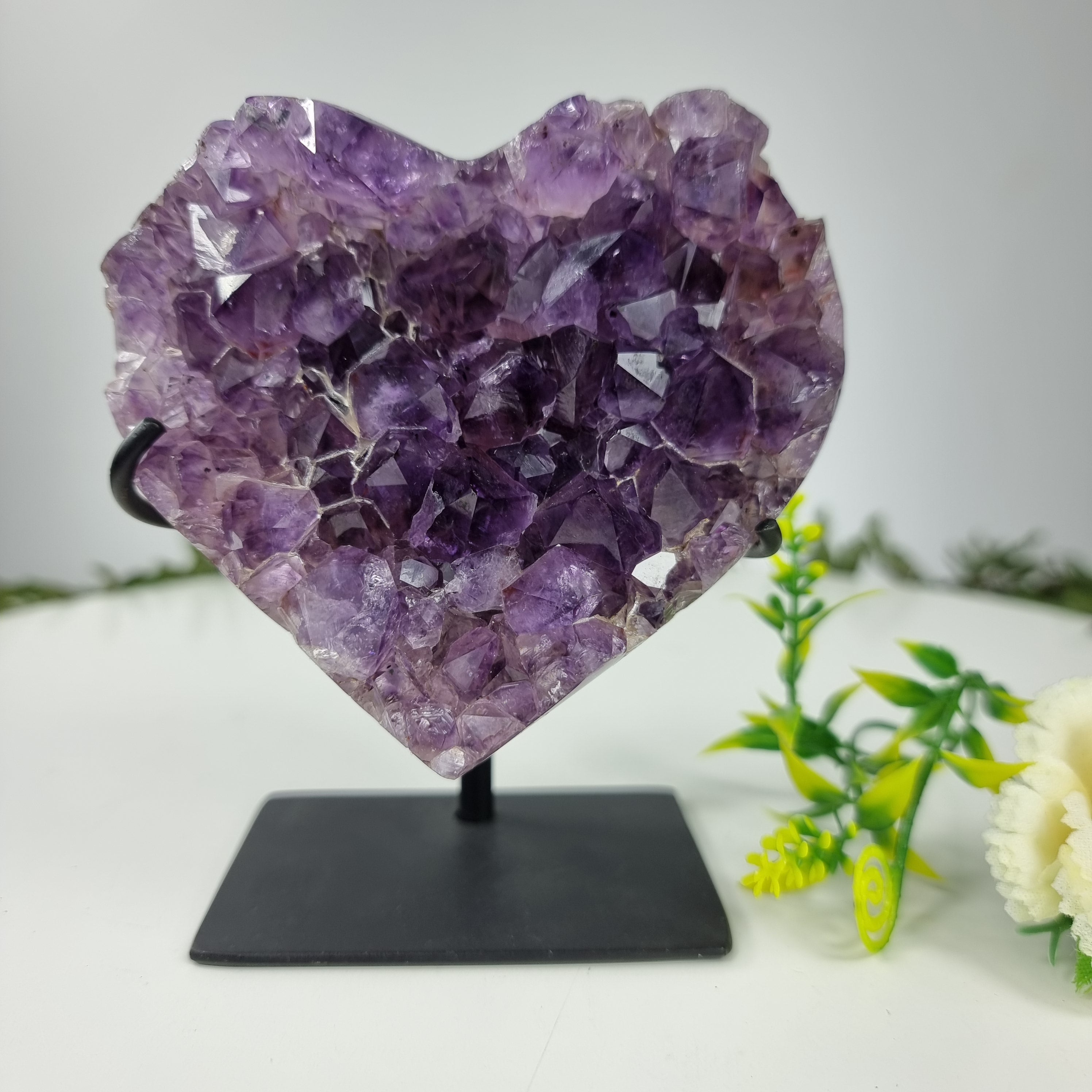 Coração de Ametista Especial | Peso 0,64 Kgs, Altura 13 cm | Energia, Beleza e Sofisticação