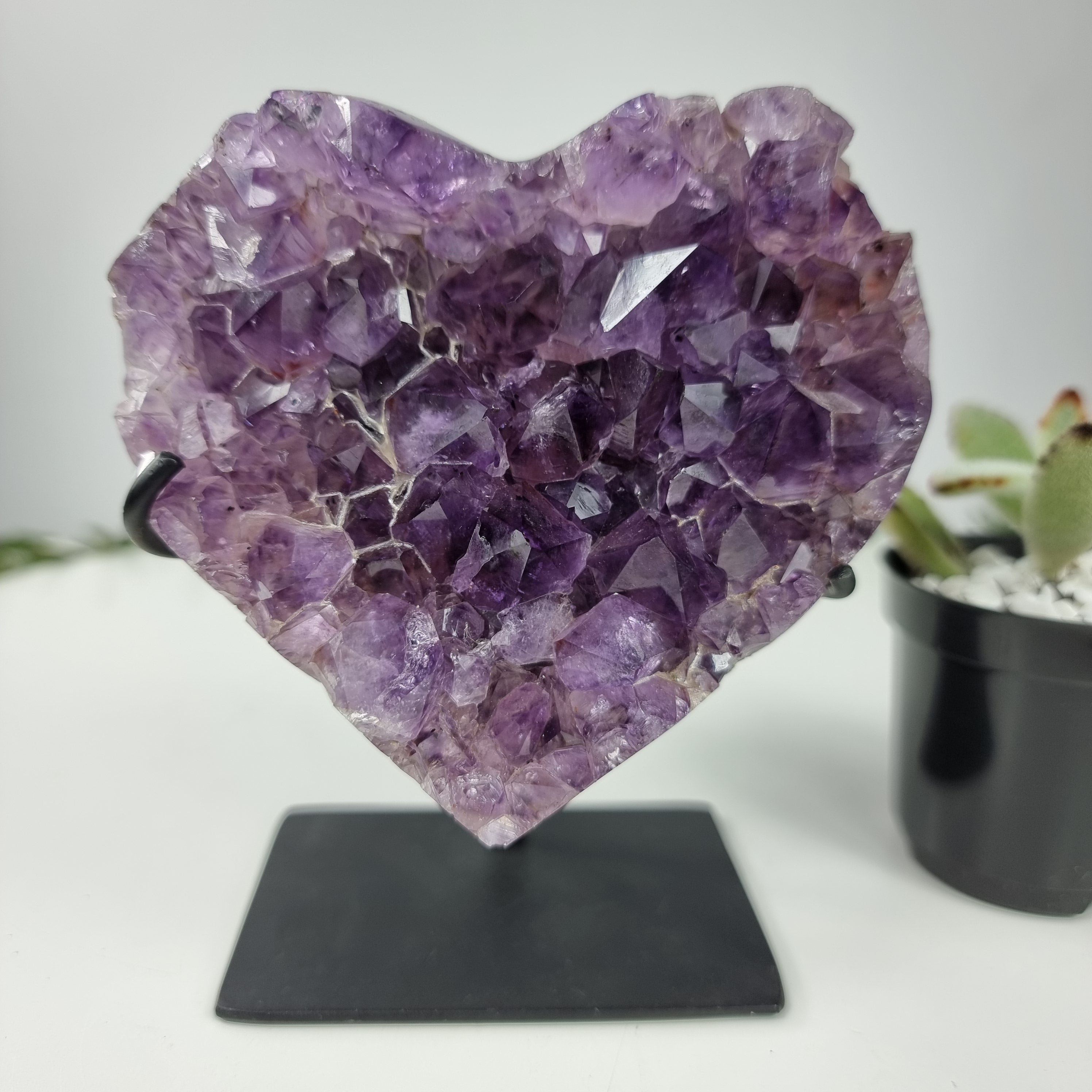 Coração de Ametista Especial | Peso 0,64 Kgs, Altura 13 cm | Energia, Beleza e Sofisticação