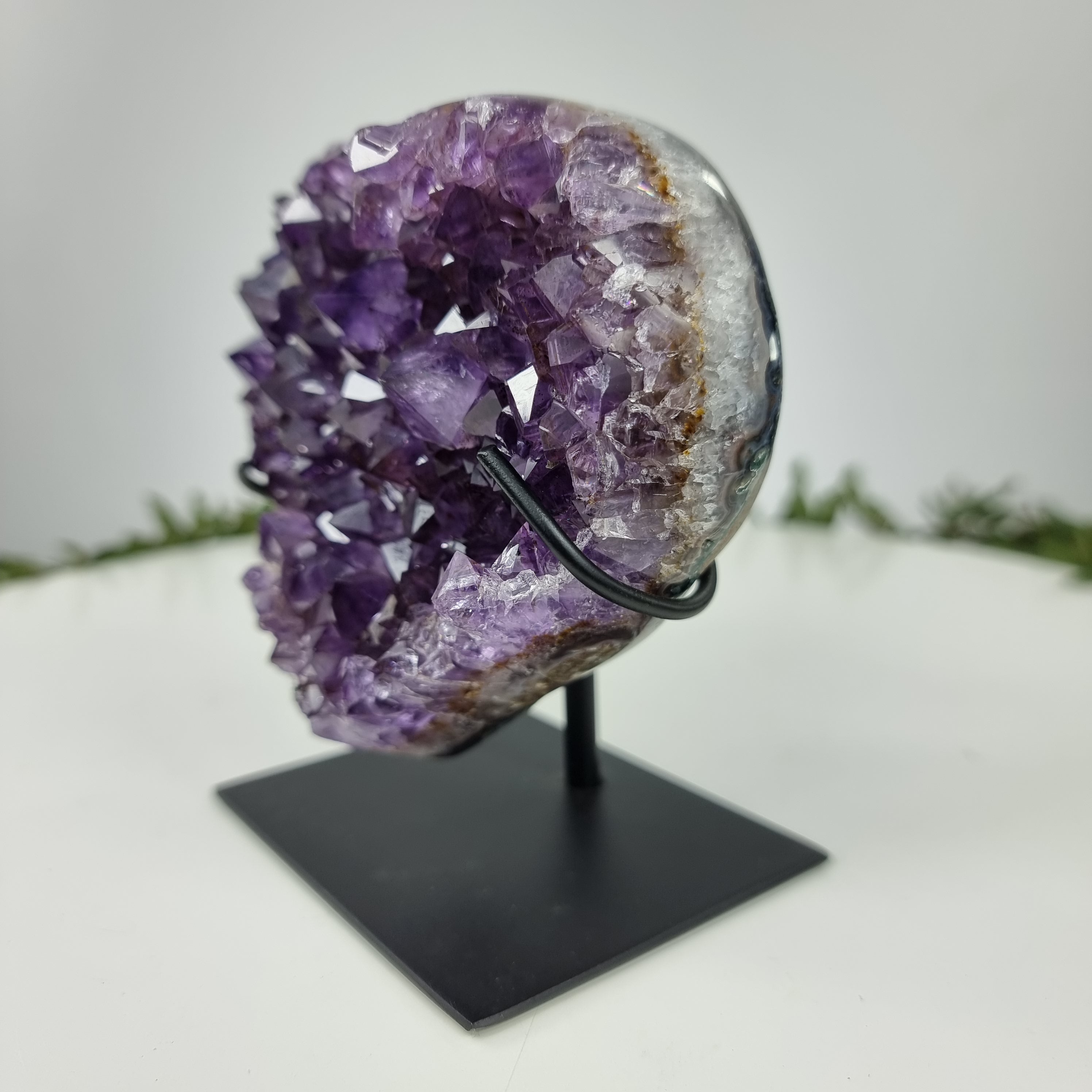 Coração de Ametista Especial | Peso 0,80 Kgs, Altura 13 cm | Energia, Beleza e Sofisticação