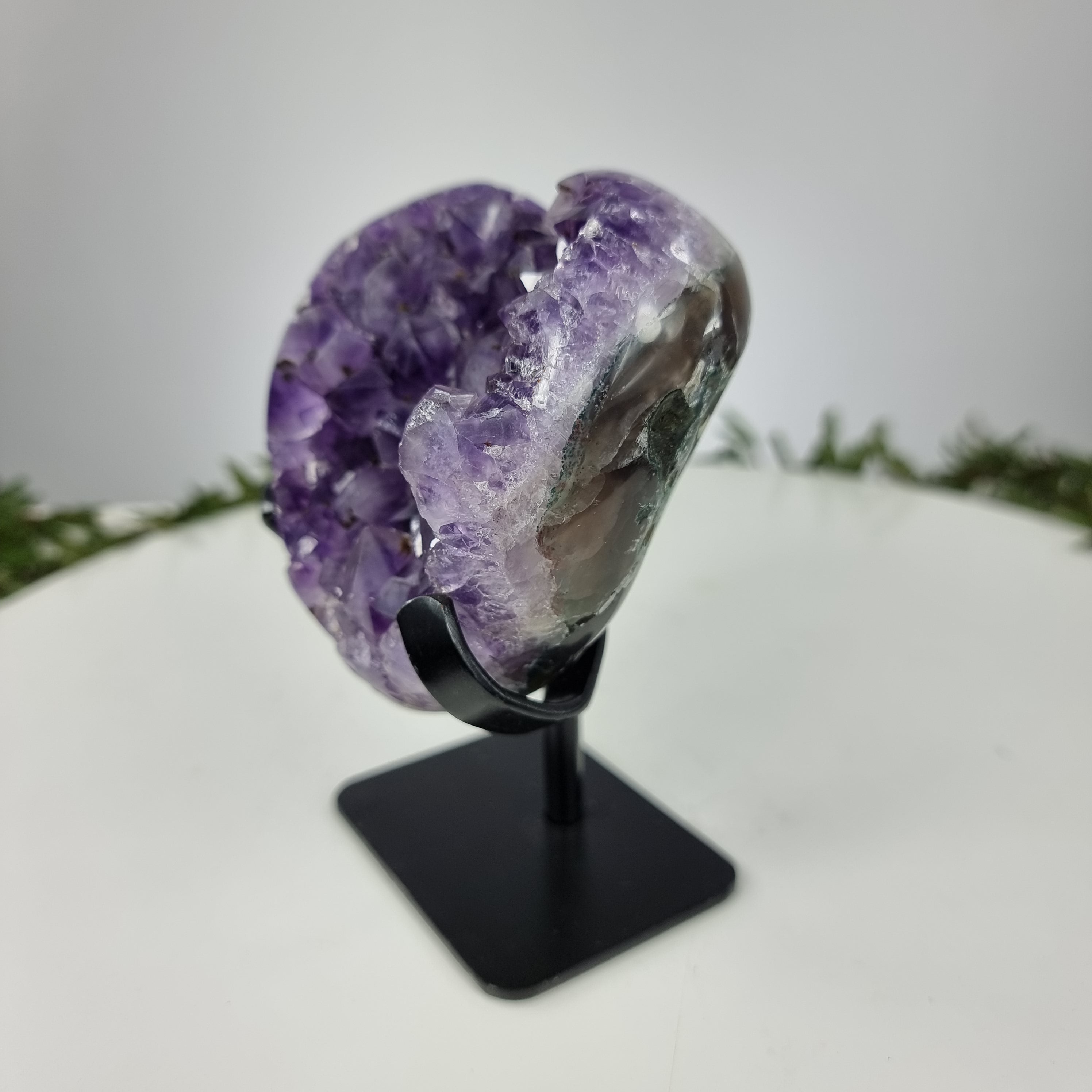 Coração de Ametista Especial | Peso 0,87 Kgs, Altura 16 cm | Energia, Beleza e Sofisticação