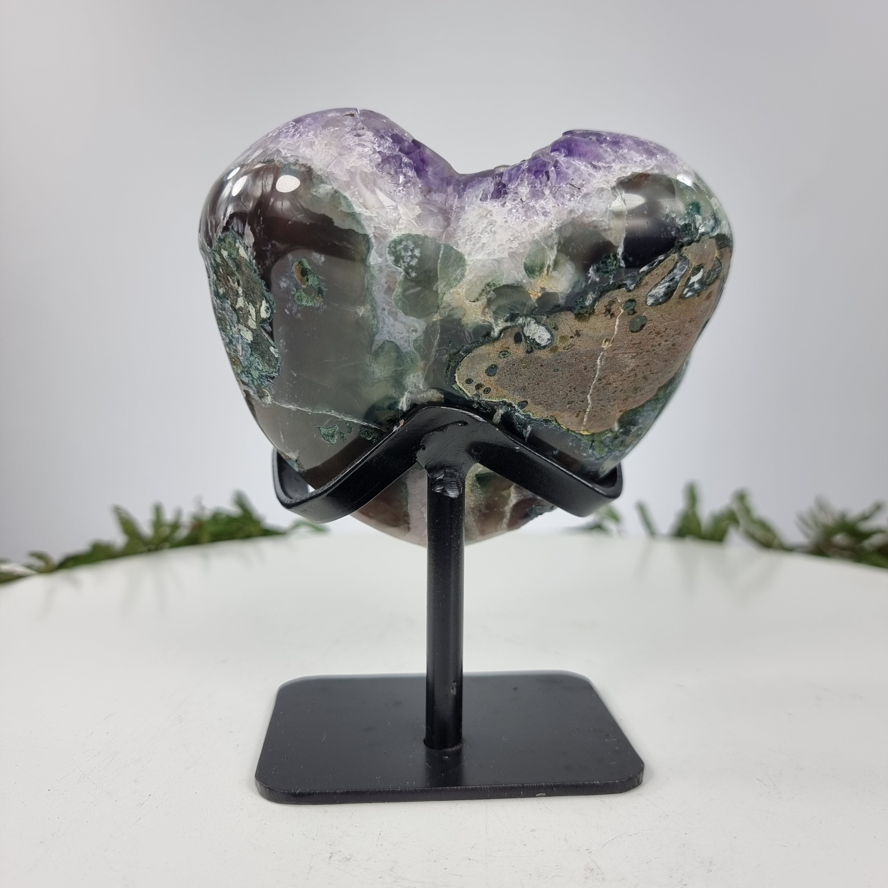 Coração de Ametista Especial | Peso 0,87 Kgs, Altura 16 cm | Energia, Beleza e Sofisticação