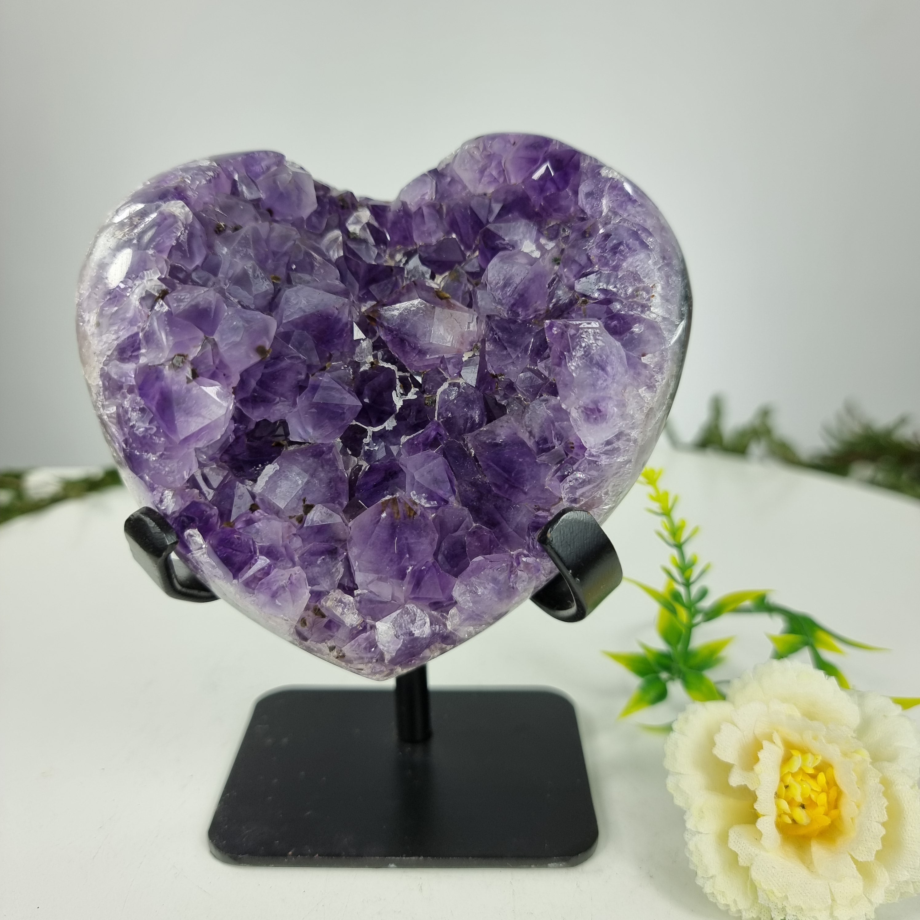 Coração de Ametista Especial | Peso 0,87 Kgs, Altura 16 cm | Energia, Beleza e Sofisticação