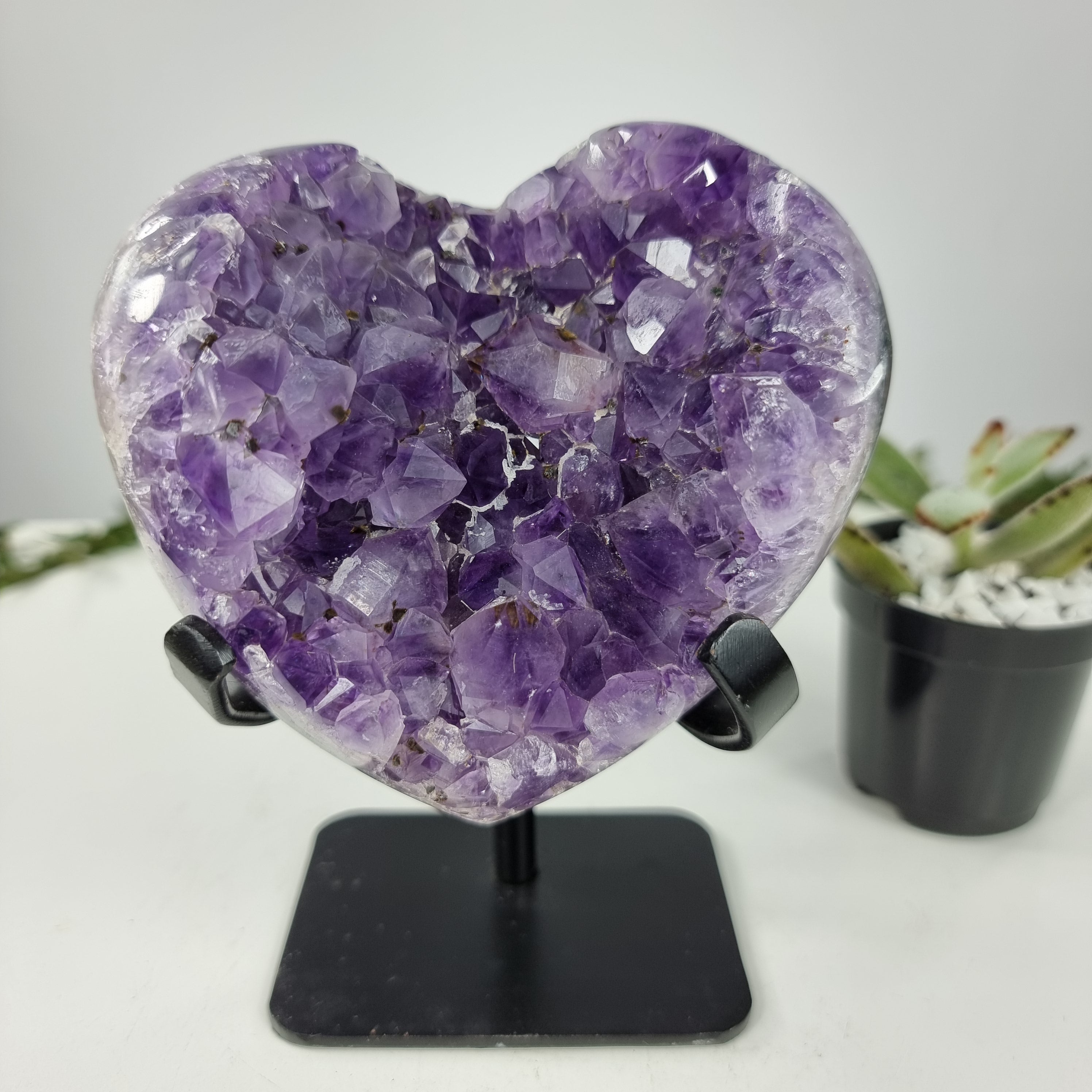 Coração de Ametista Especial | Peso 0,87 Kgs, Altura 16 cm | Energia, Beleza e Sofisticação