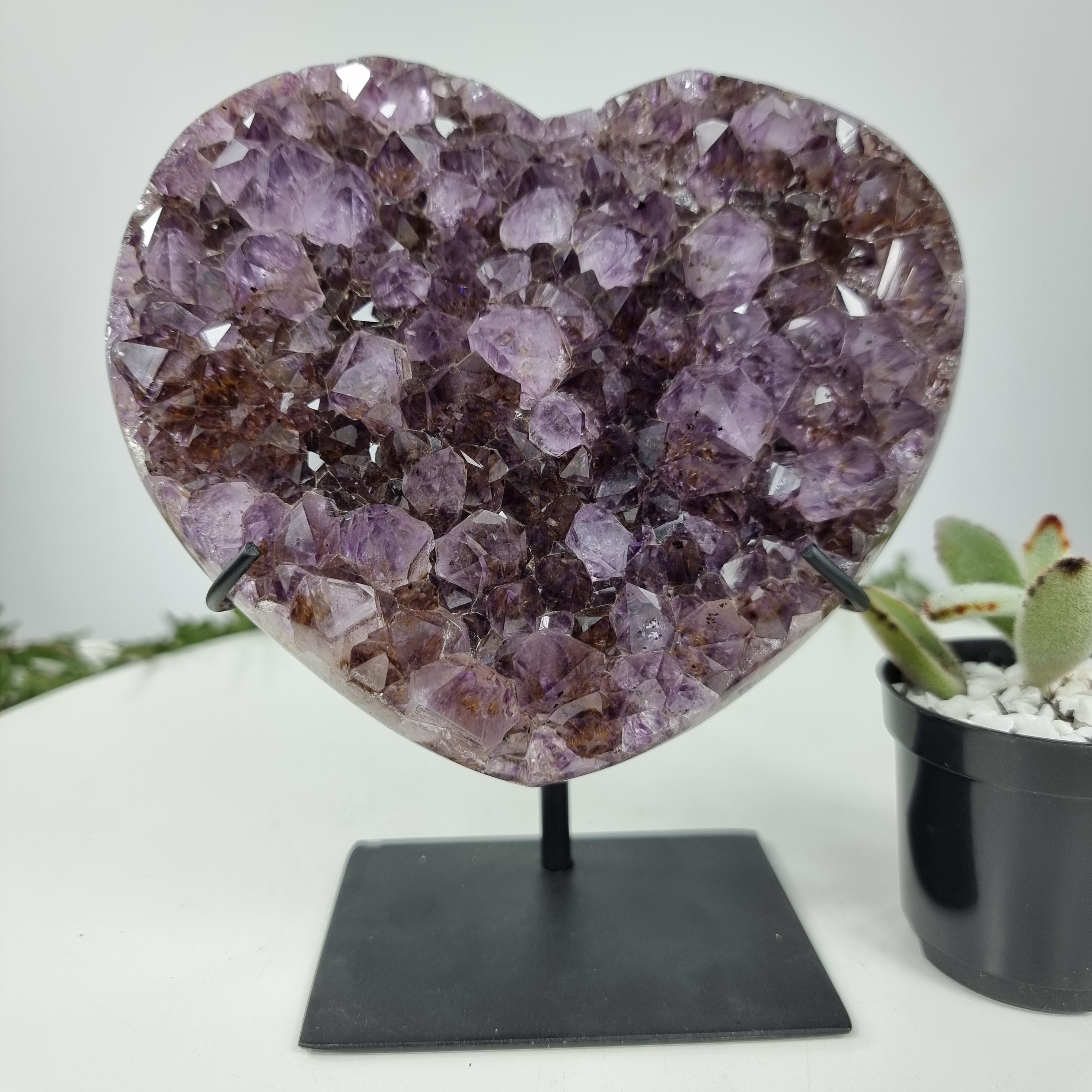 Coração de Ametista Especial | Peso 1,45 Kgs, Altura 18 cm | Energia, Beleza e Sofisticação