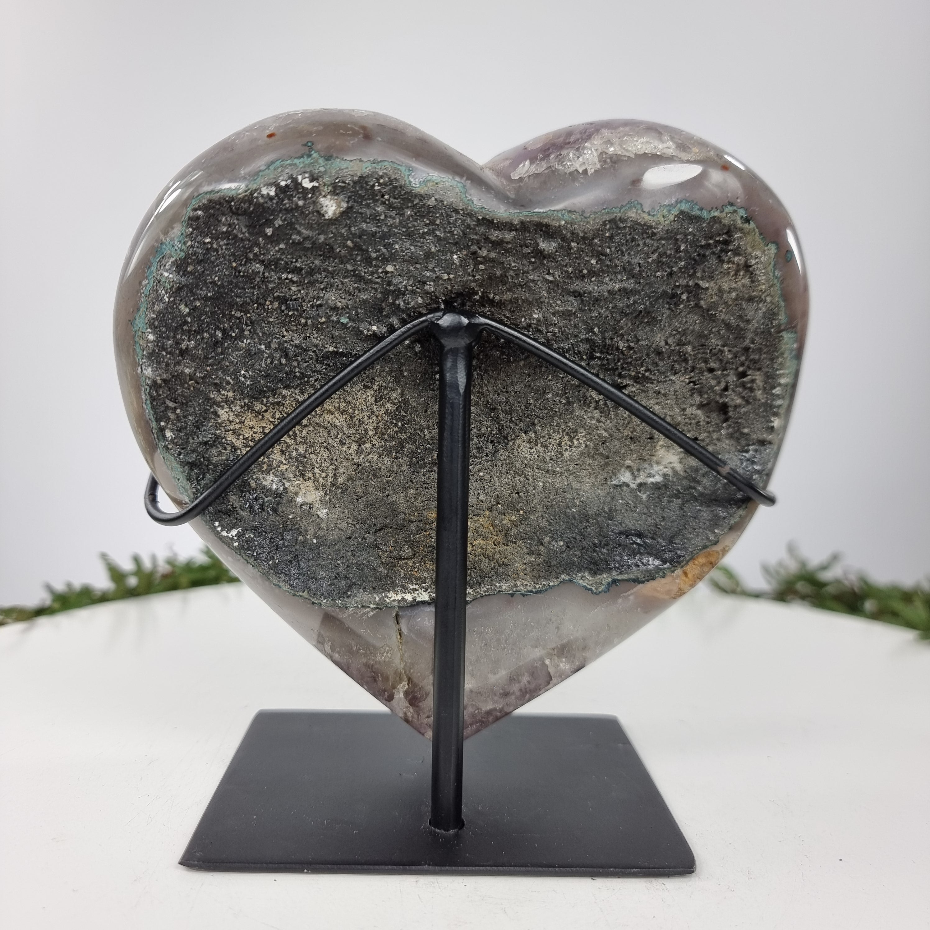 Coração de Ametista Especial | Peso 1,95 Kgs, Altura 18 cm | Energia, Beleza e Sofisticação