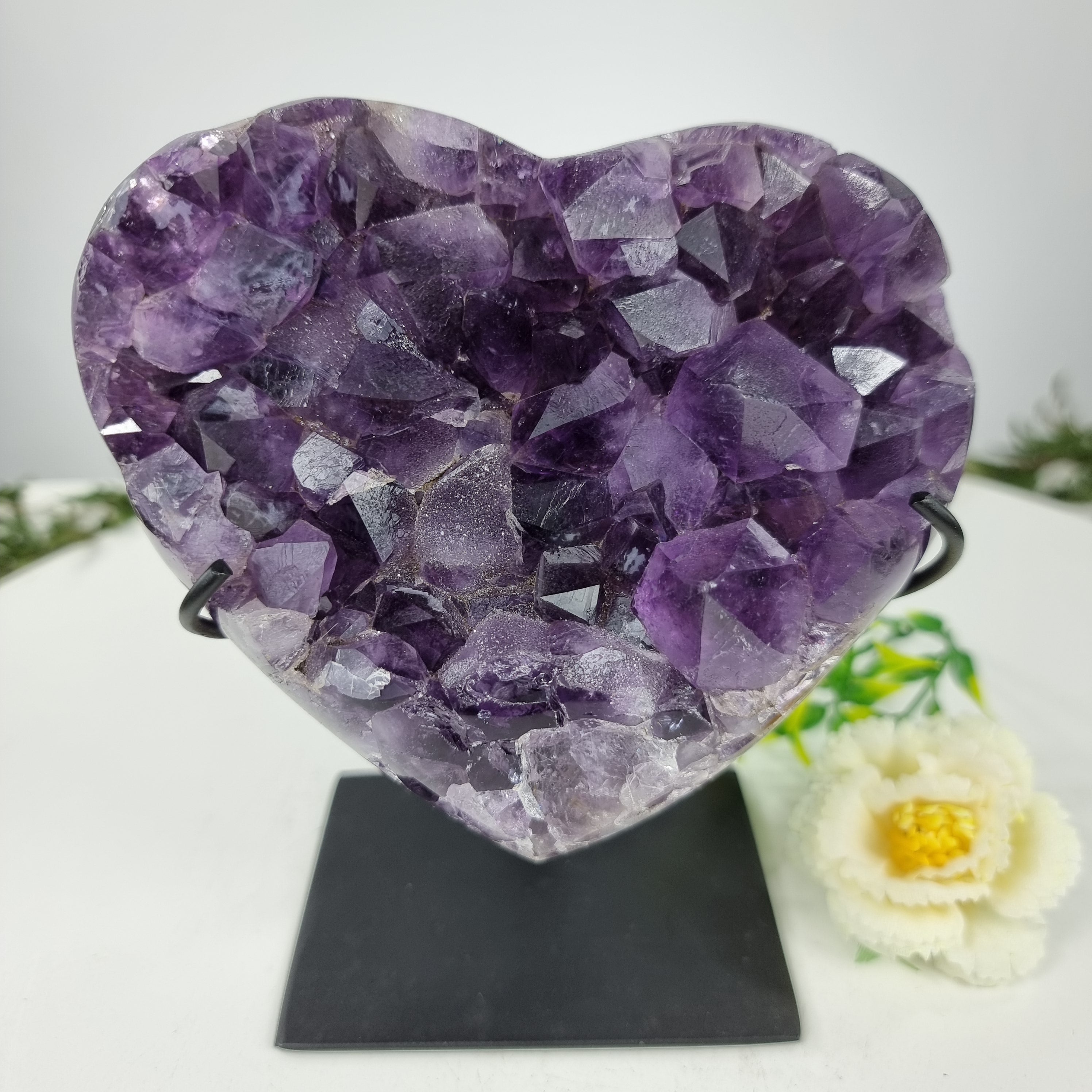 Coração de Ametista Especial | Peso 1,15 Kgs, Altura 16 cm | Energia, Beleza e Sofisticação