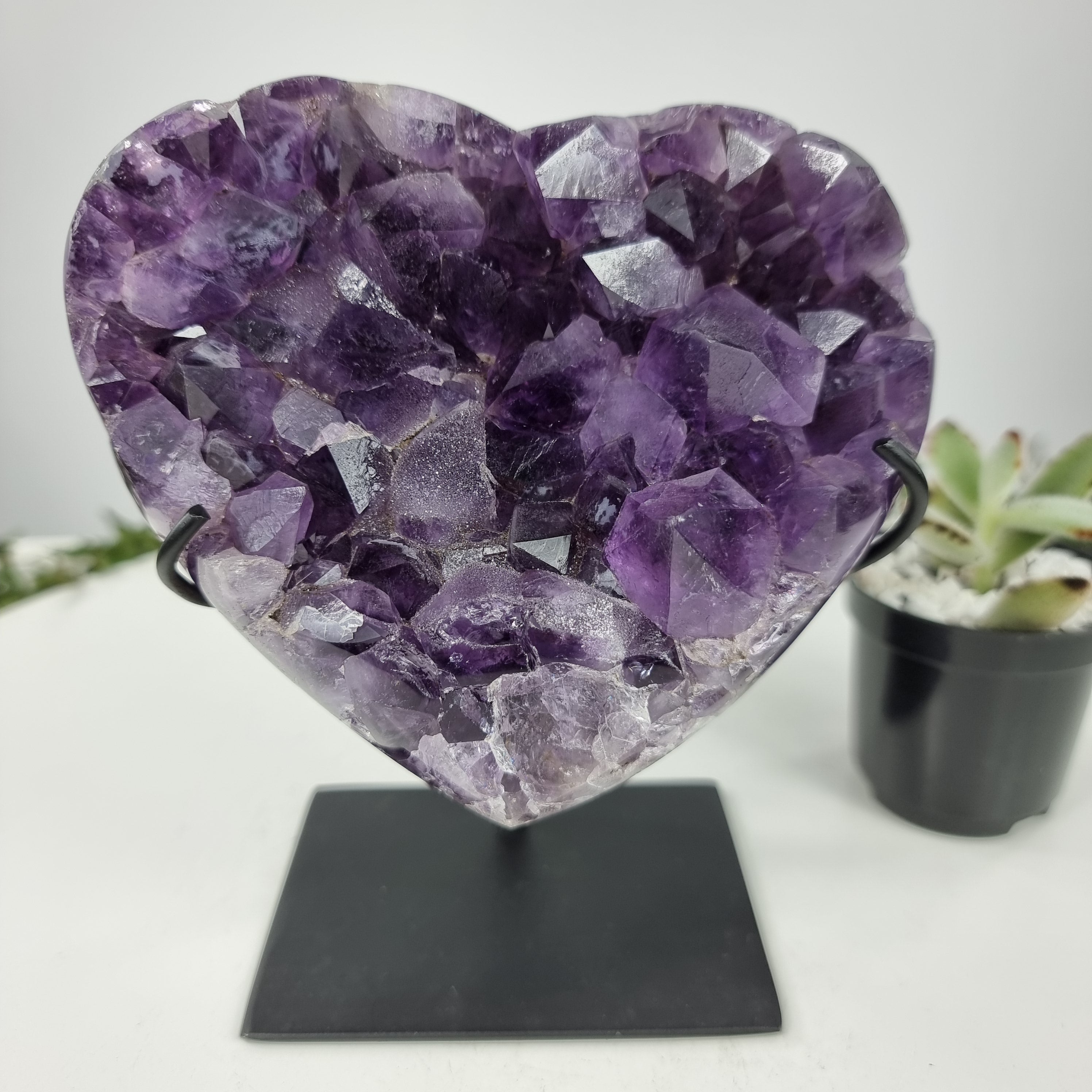 Coração de Ametista Especial | Peso 1,15 Kgs, Altura 16 cm | Energia, Beleza e Sofisticação