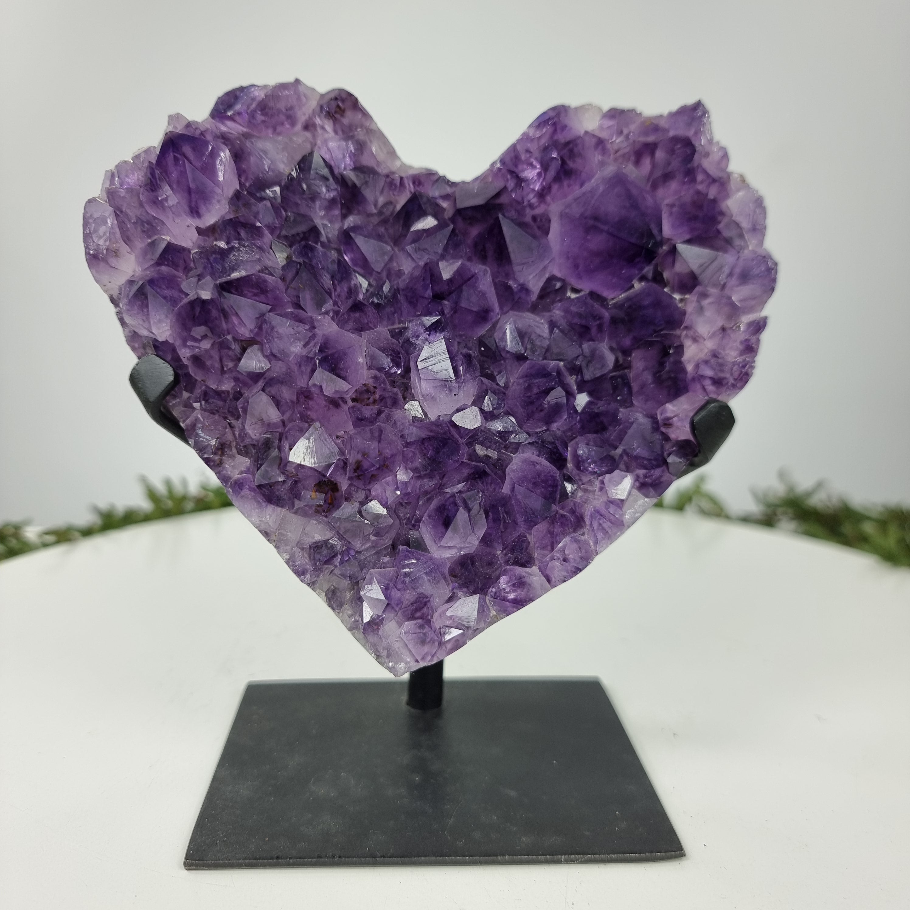 Coração de Ametista Especial | Peso 1,30 Kgs, Altura 19 cm | Energia, Beleza e Sofisticação