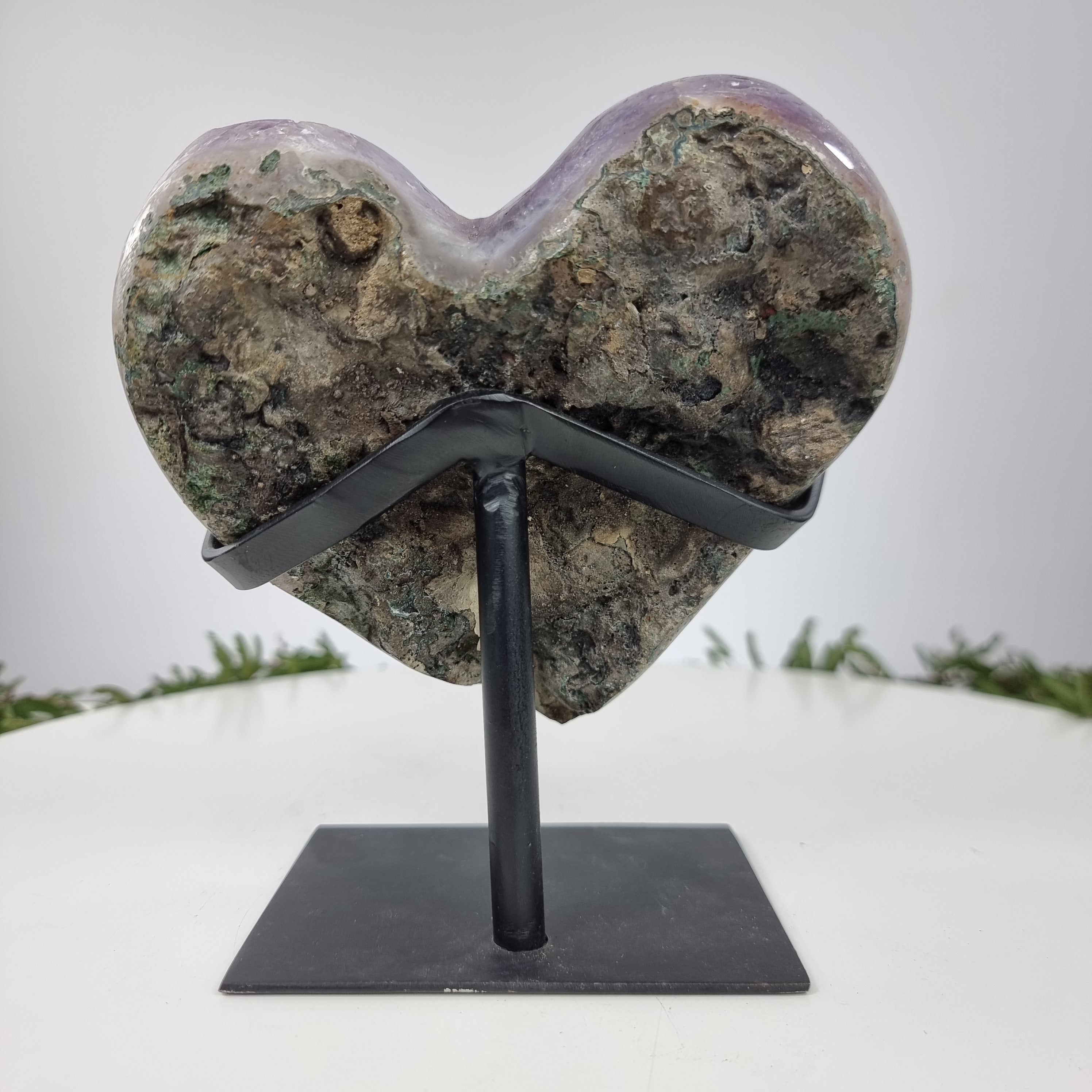 Coração de Ametista Especial | Peso 1,30 Kgs, Altura 19 cm | Energia, Beleza e Sofisticação