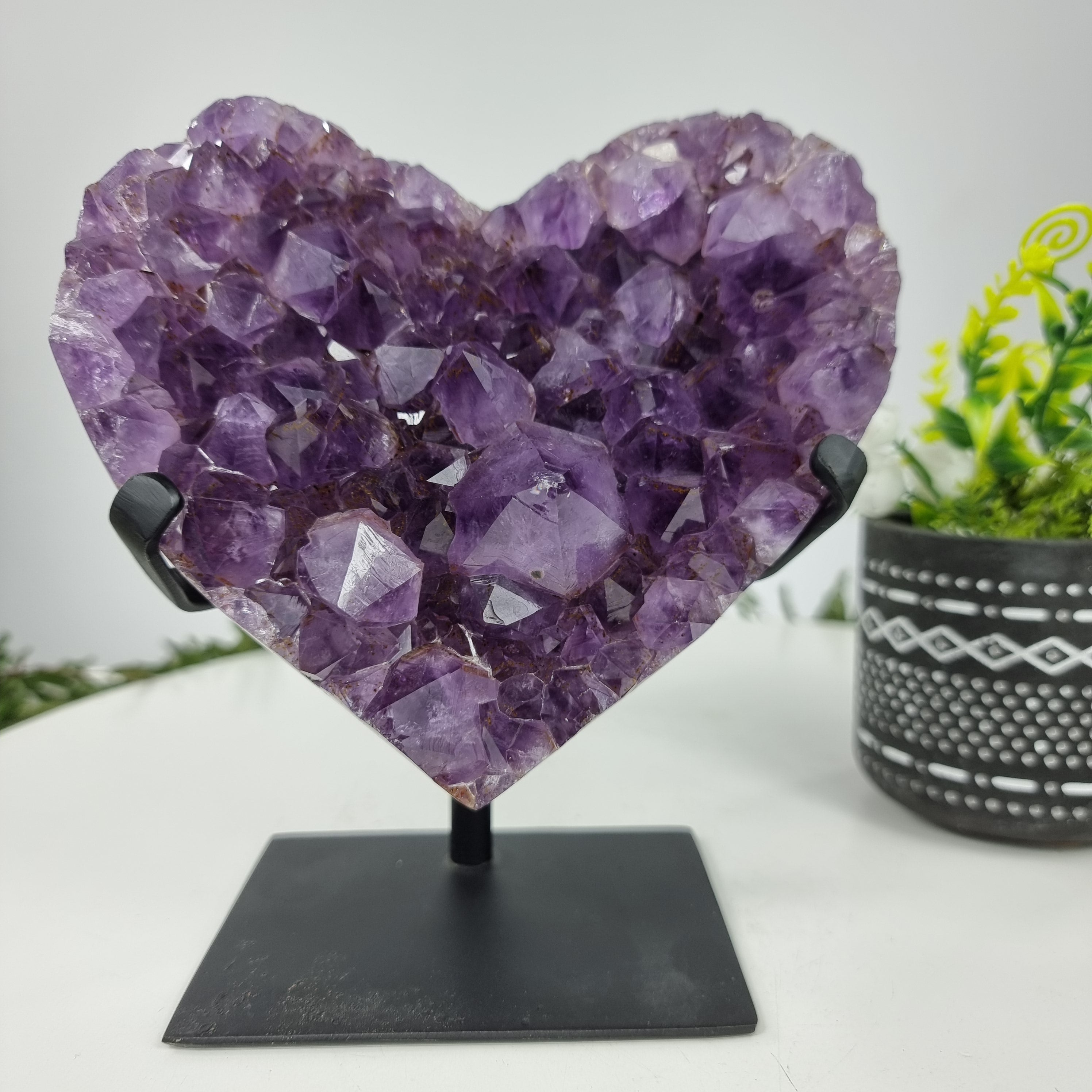 Coração de Ametista Especial | Peso 1,38 Kgs, Altura 18 cm | Energia, Beleza e Sofisticação