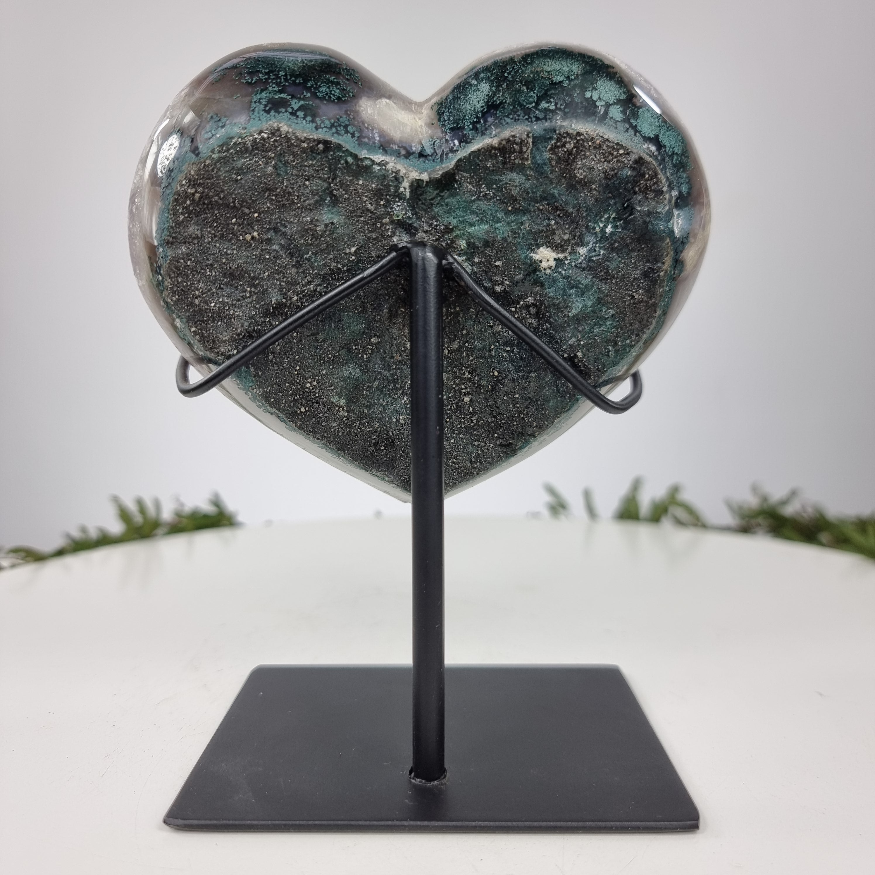 Coração de Ametista Especial | Peso 1,35 Kgs, Altura 18 cm | Energia, Beleza e Sofisticação