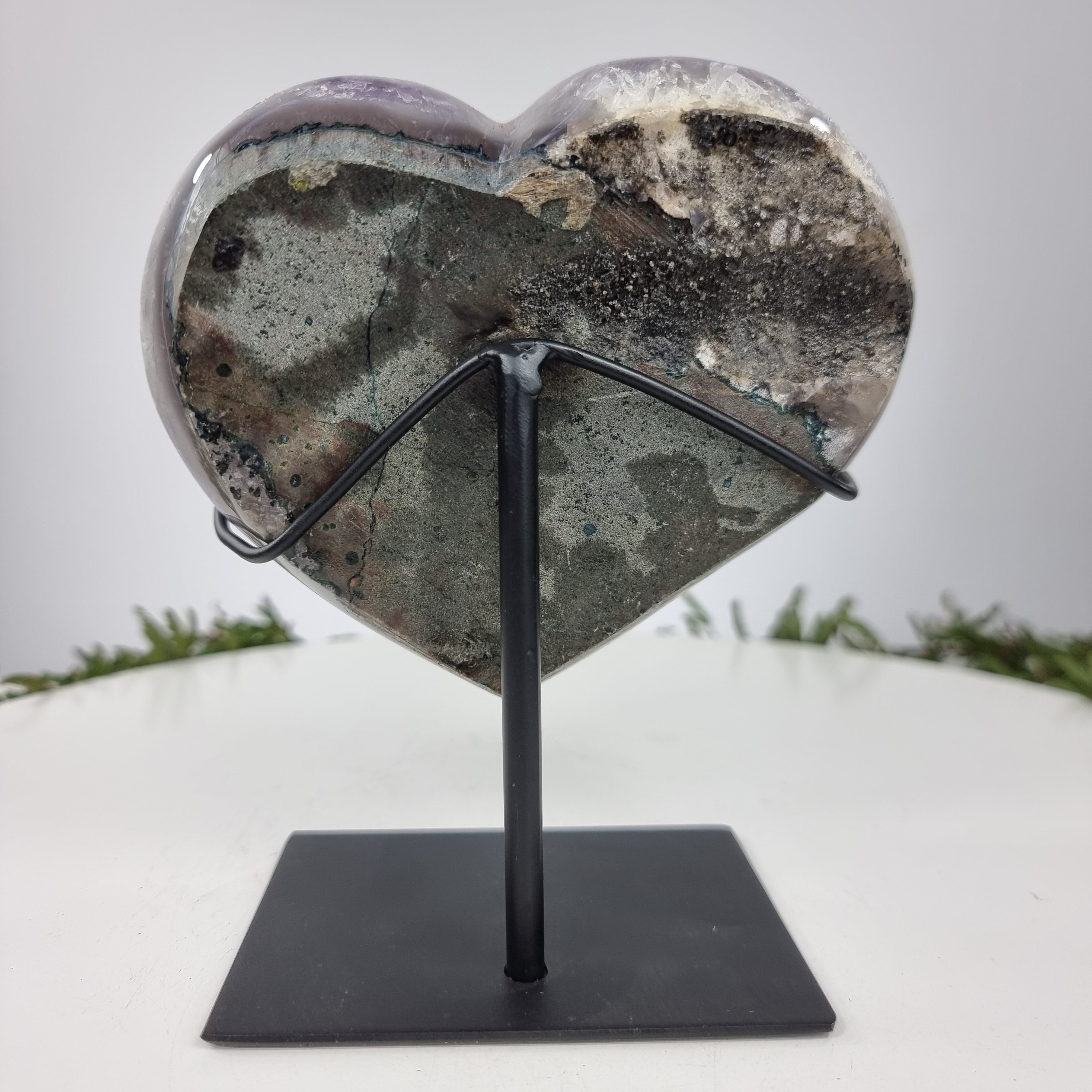 Coração de Ametista Especial | Peso 1,55 Kgs, Altura 14 cm | Energia, Beleza e Sofisticação