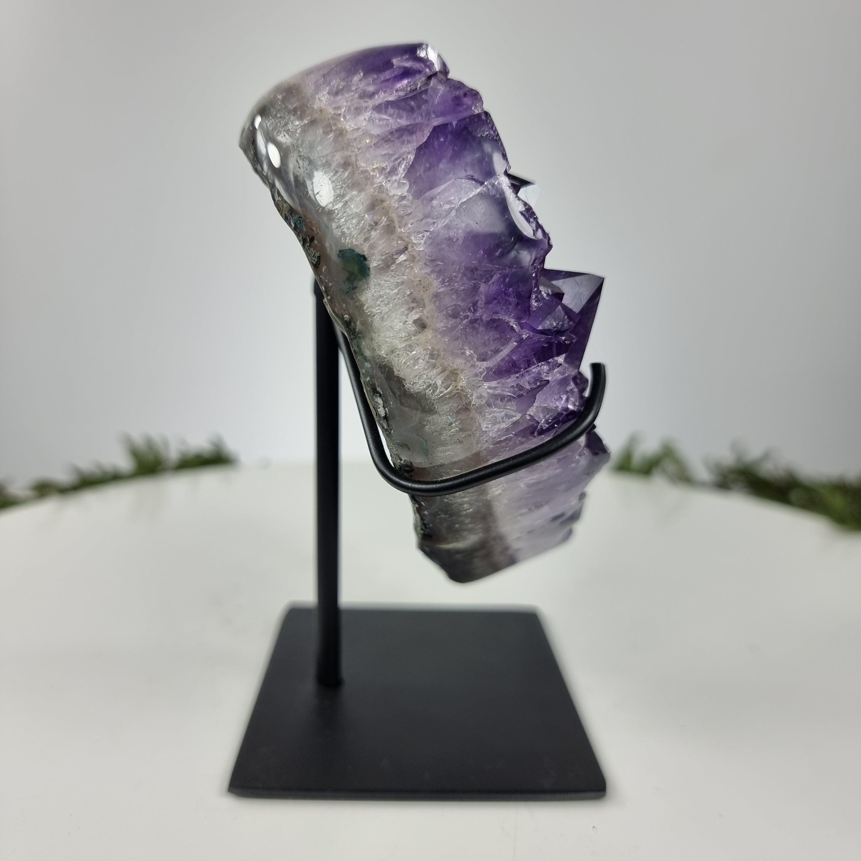 Coração de Ametista Especial | Peso 1,35 Kgs, Altura 17 cm | Energia, Beleza e Sofisticação