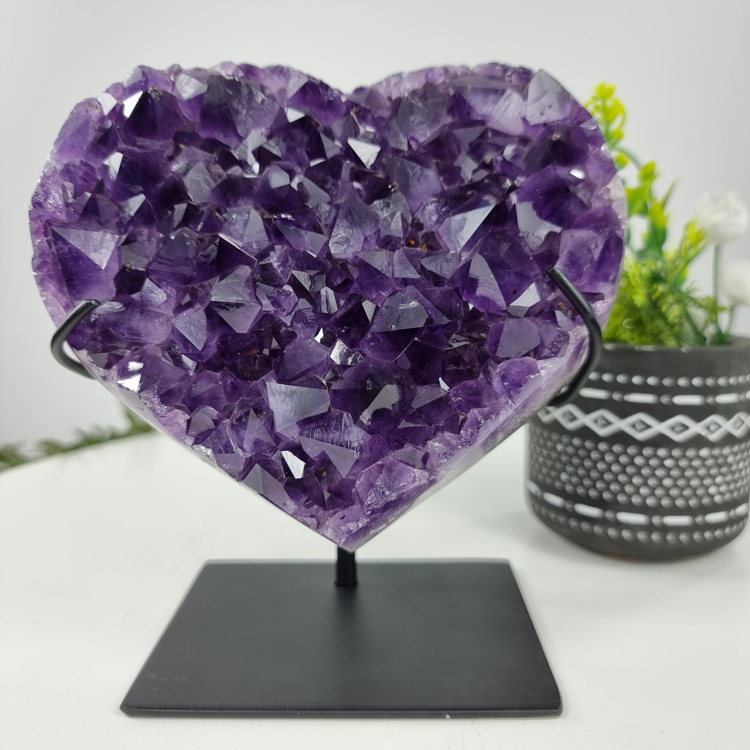 Coração de Ametista Especial | Peso 1,35 Kgs, Altura 17 cm | Energia, Beleza e Sofisticação