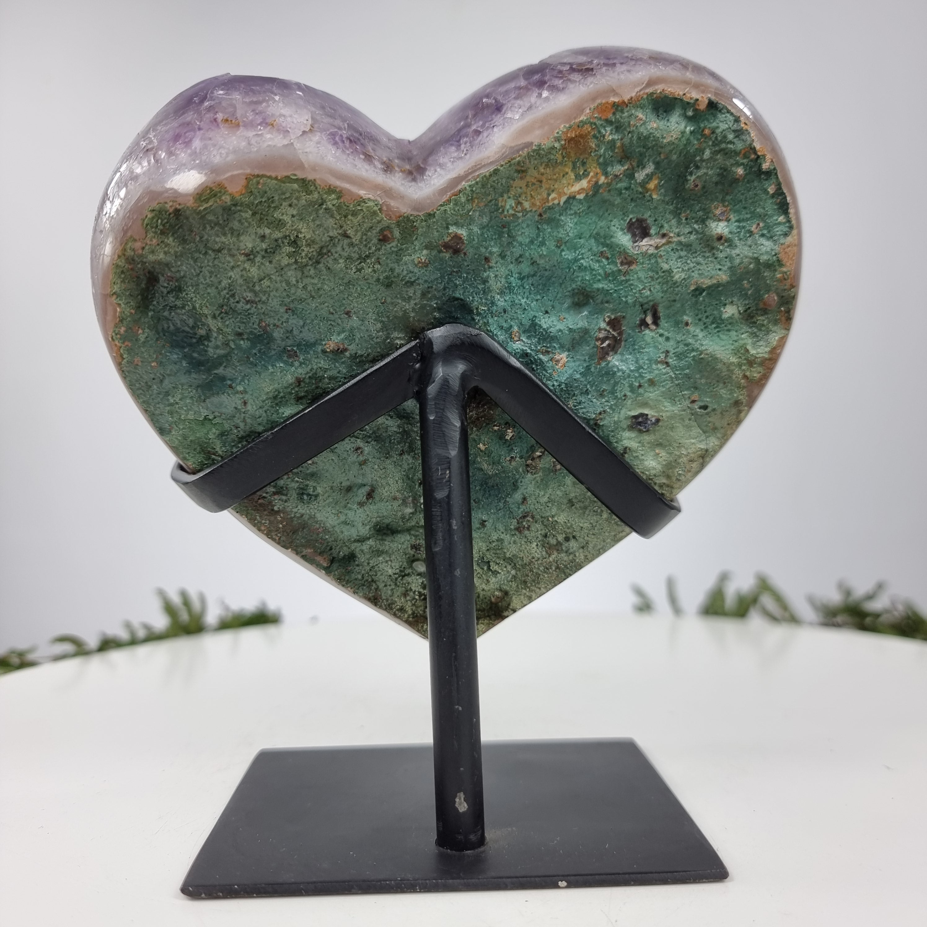 Coração de Ametista Especial | Peso 1,85 Kgs, Altura 19 cm | Energia, Beleza e Sofisticação