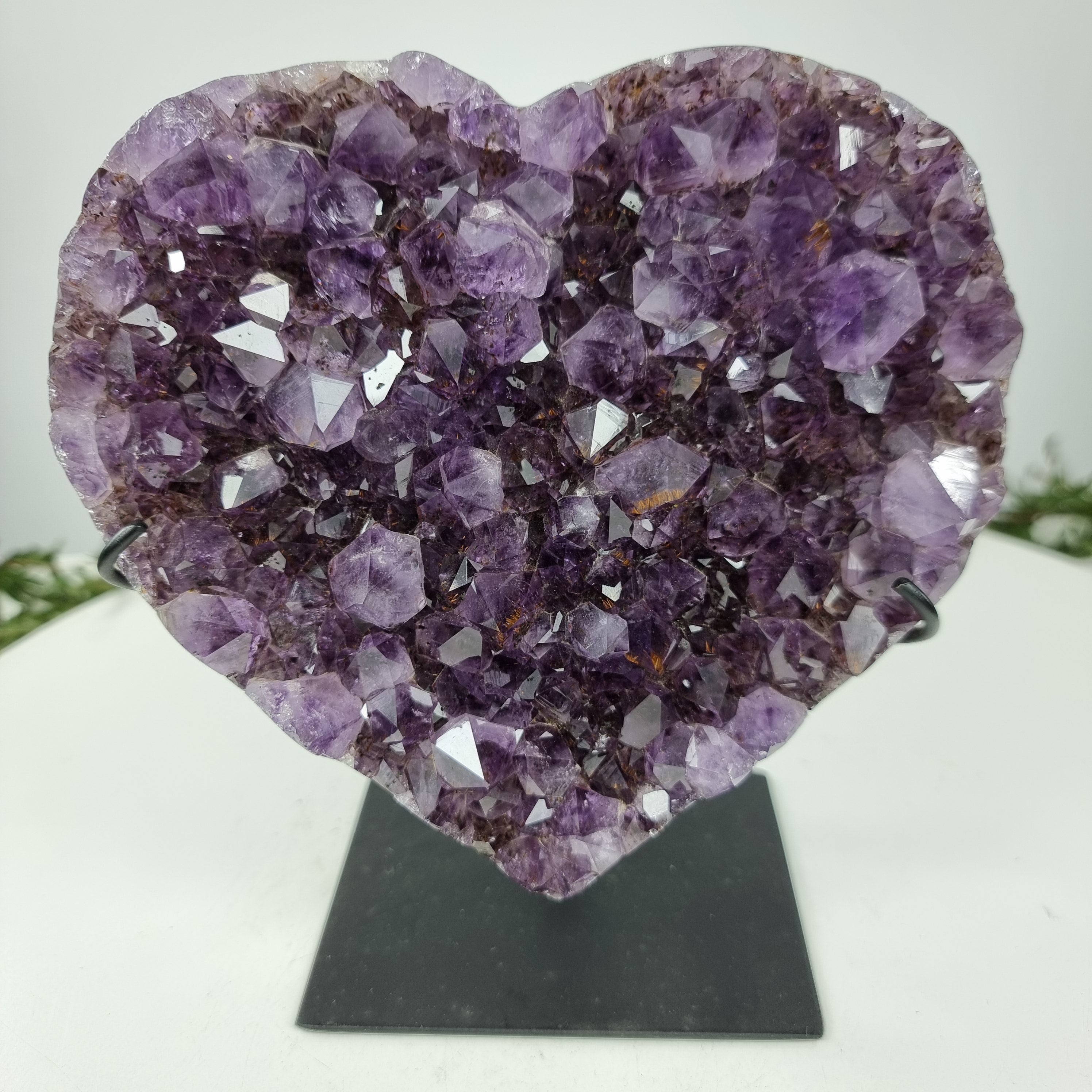 Coração de Ametista Especial | Peso 1,70 Kgs, Altura 19 cm | Energia, Beleza e Sofisticação