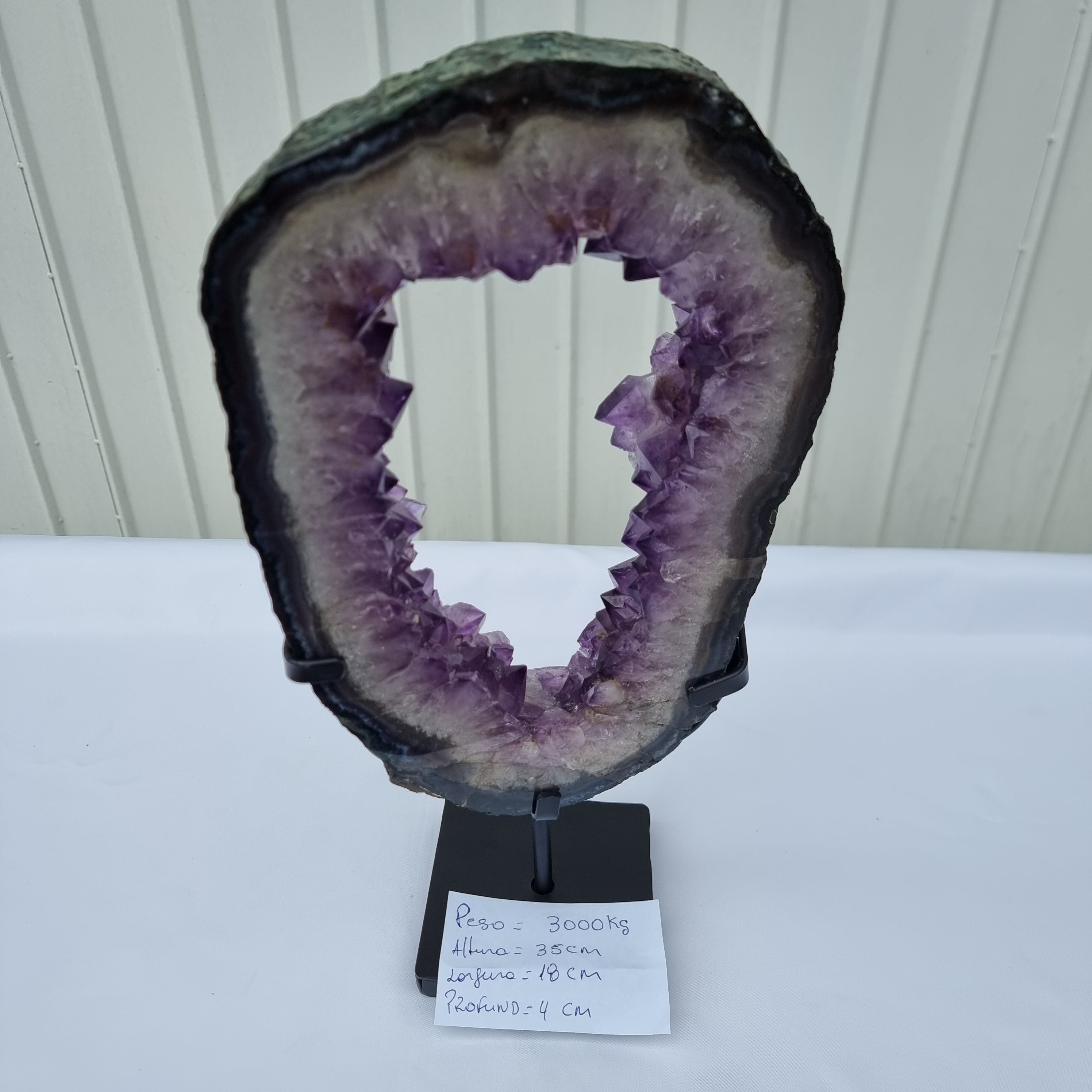 Argola de Ametista com Cristais Roxos | Base de ferro Preta | Peso 3,00 kgs, Altura 35 cm | Energia, Beleza e Sofisticação