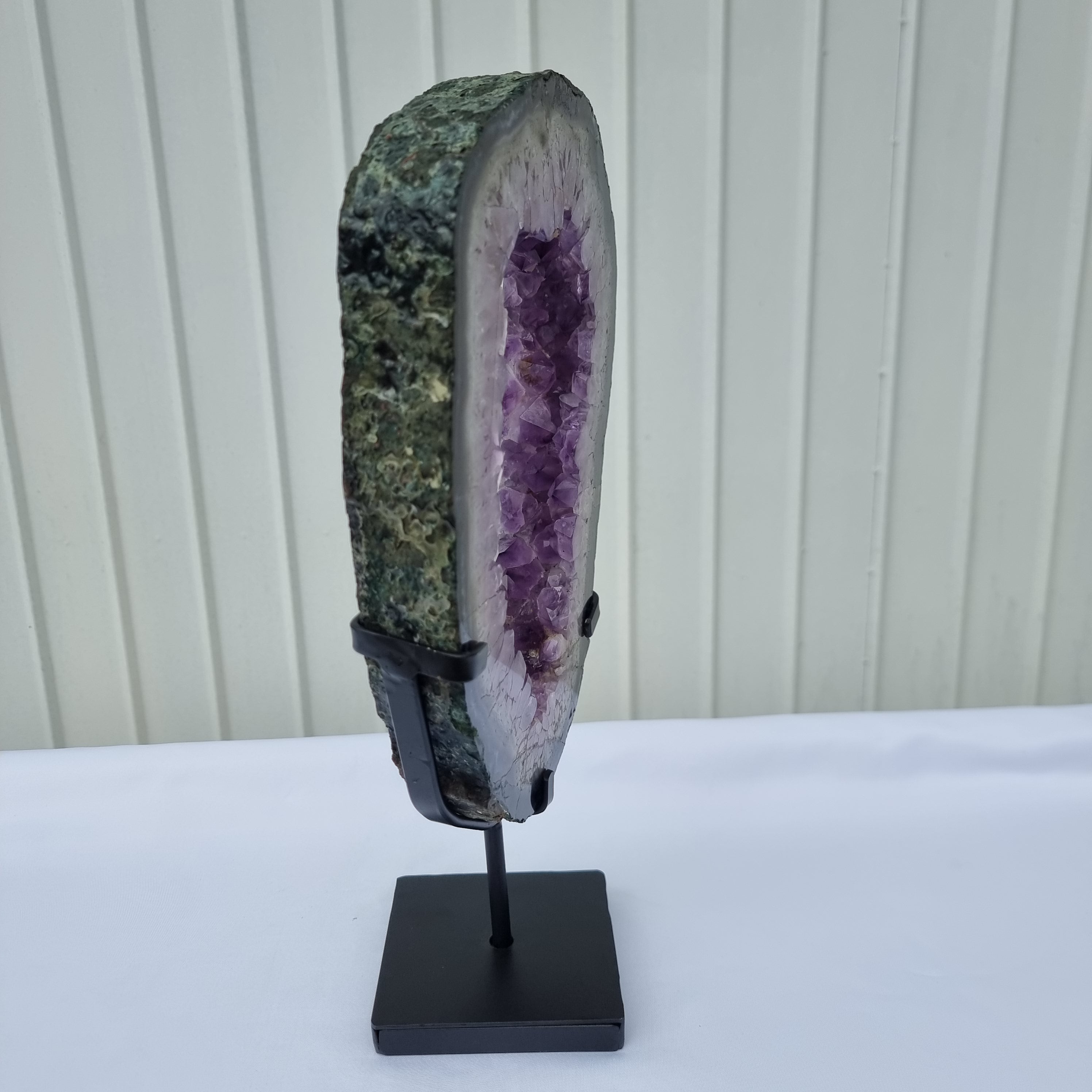 Argola de Ametista com Cristais Roxos | Base de ferro Preta | Peso 3,00 kgs, Altura 35 cm | Energia, Beleza e Sofisticação