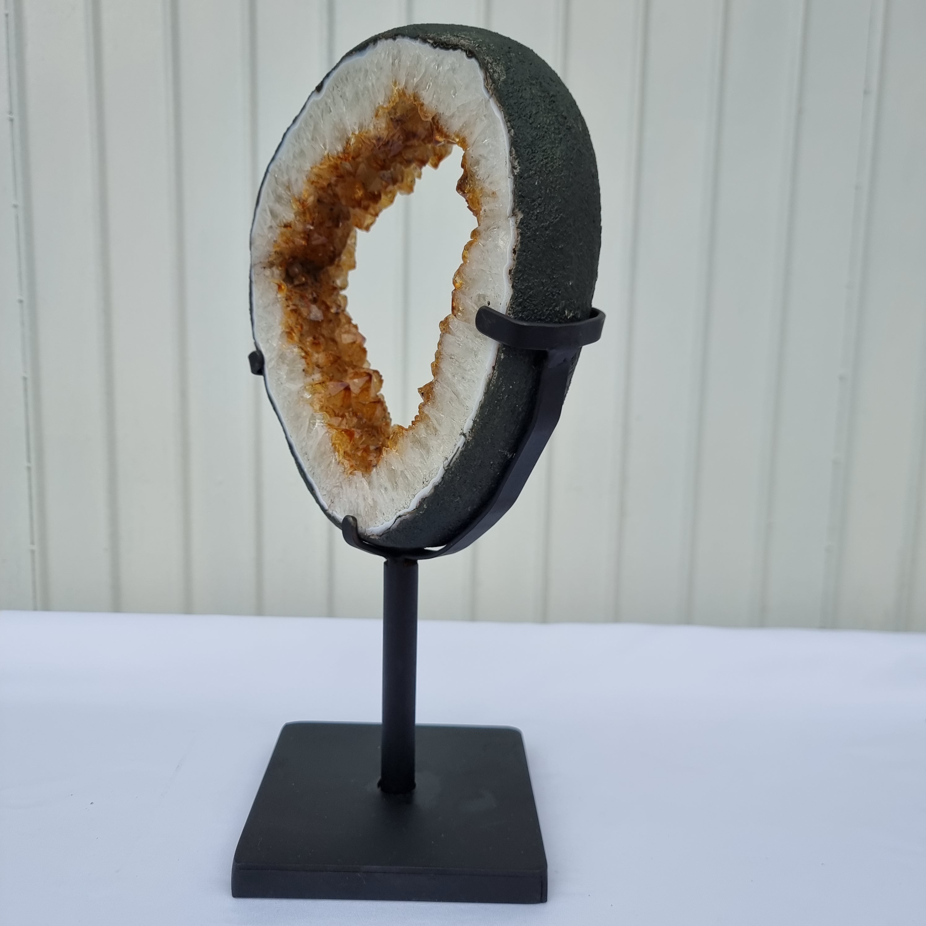 Argola de CITRINO Especial | Base de ferro Preta | Peso 3,10 kgs, Altura 38 cm | Energia, Beleza e Sofisticação | Peça Artesanal BR Crystals