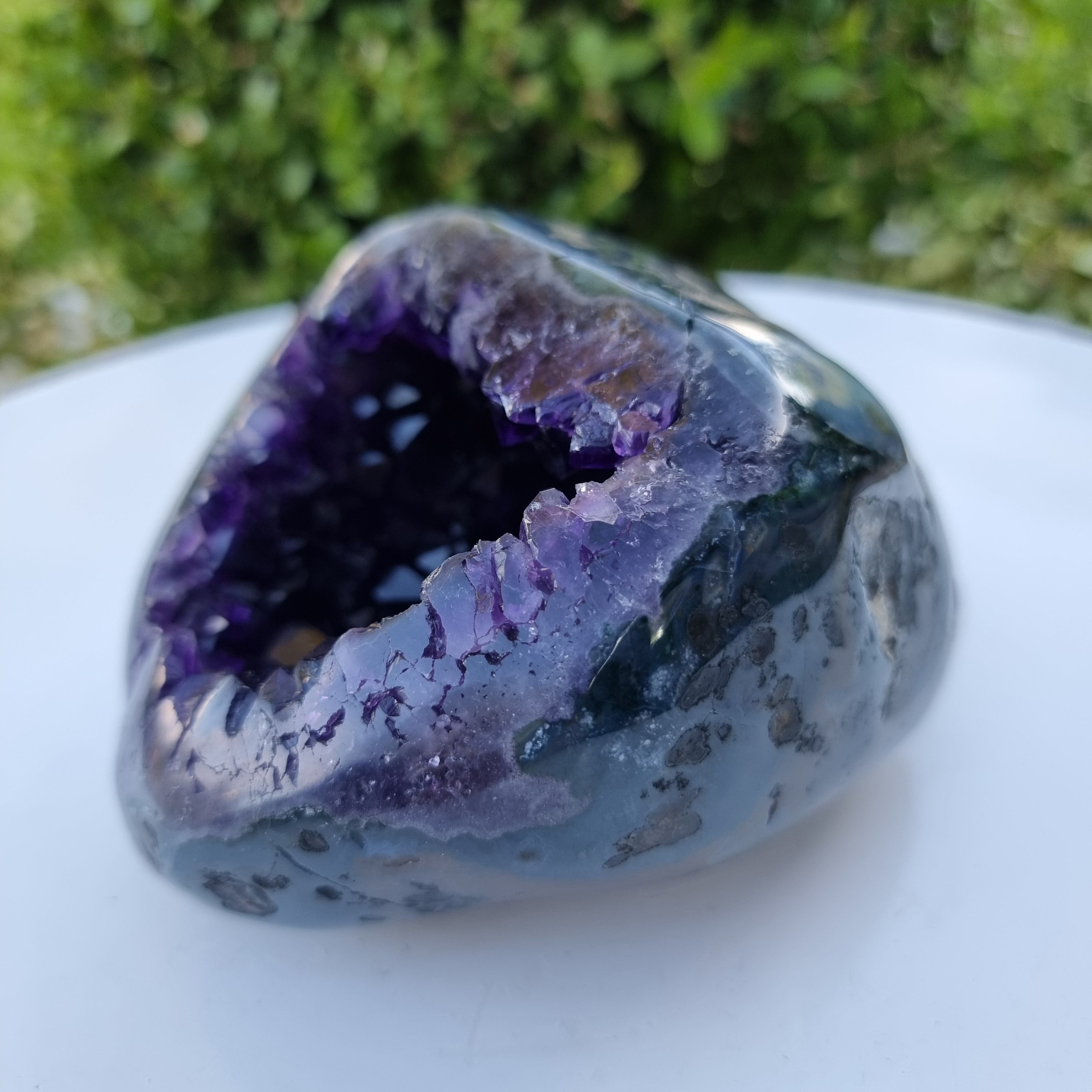 Drusa de Ametista Especial | Peso 0,95 Kgs, Largura 11 cm | Energia, Beleza e Sofisticação