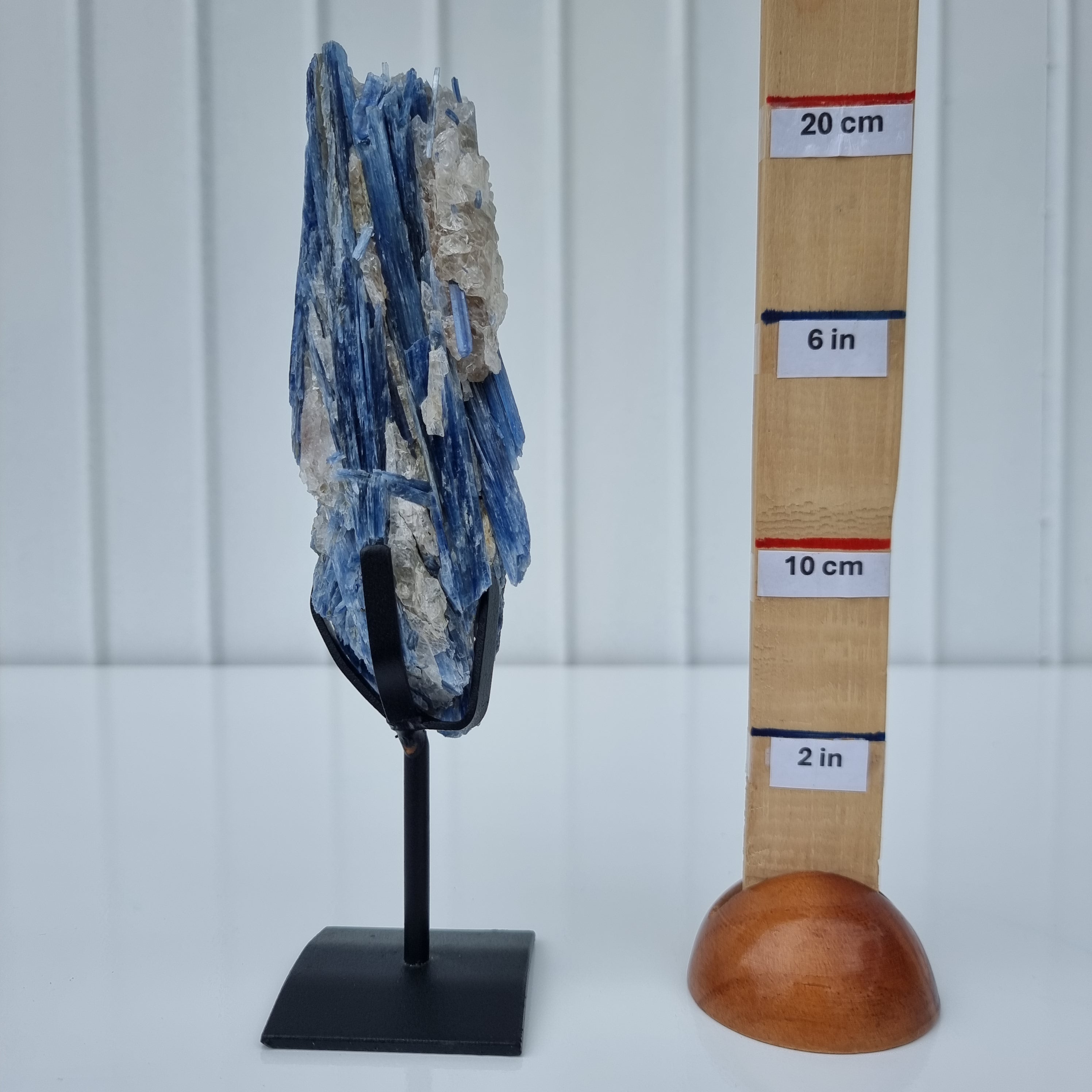 Cianita Natural Especial | Peso 0,70 Kgs, Altura 24 cm | Energia, Beleza e Sofisticação