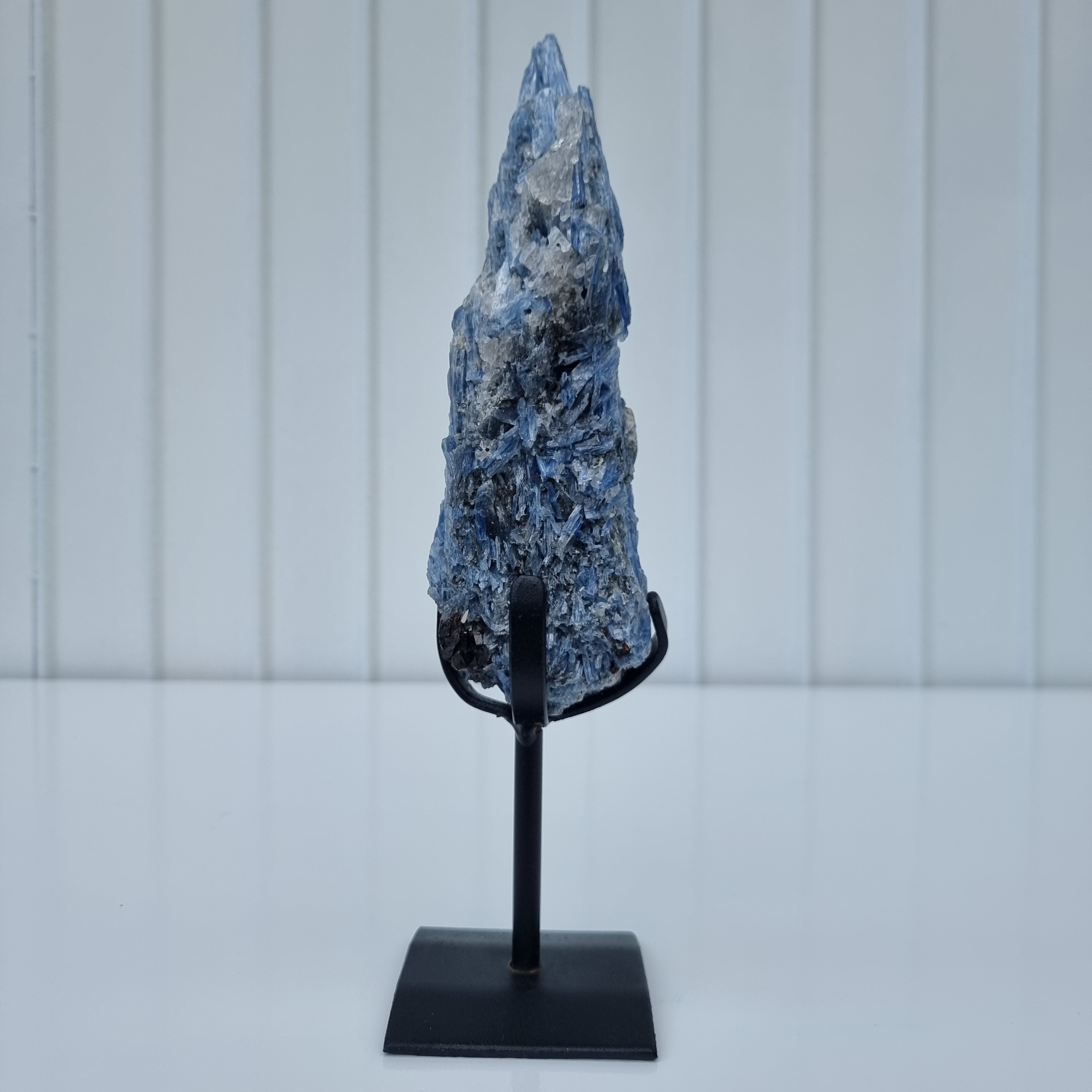 Cianita Natural Especial | Peso 0,95 Kgs, Altura 29 cm | Energia, Beleza e Sofisticação