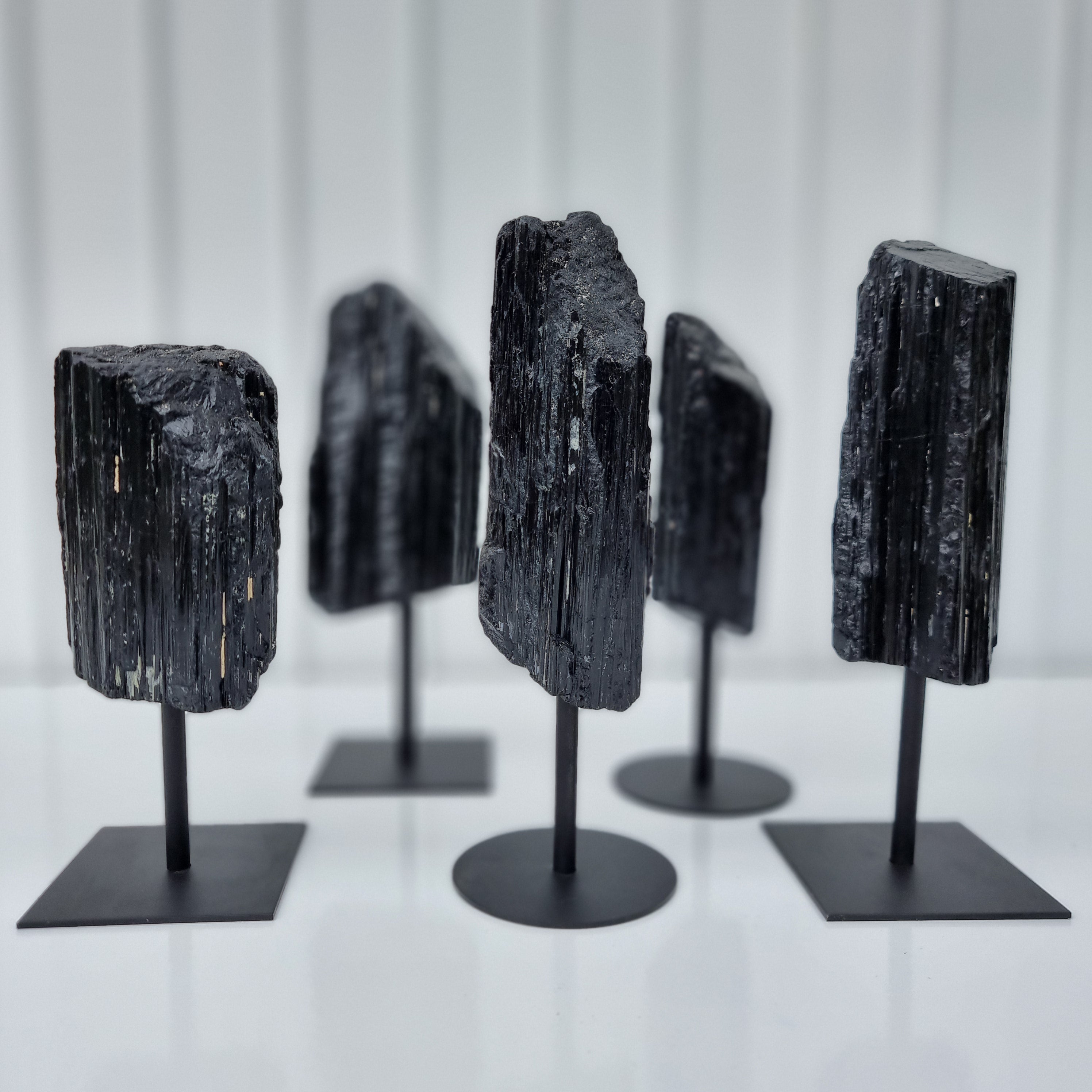 Turmalina Negra Natural Super Especial | Peso 1,00 Kgs, Altura 20 cm | Energia, Beleza e Sofisticação