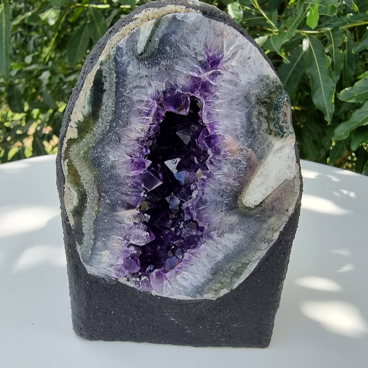 Capela em Ametista Bruta Drusa - Geodo de Ametista 1,10 Kgs, Super Special - Escolha o Modelo