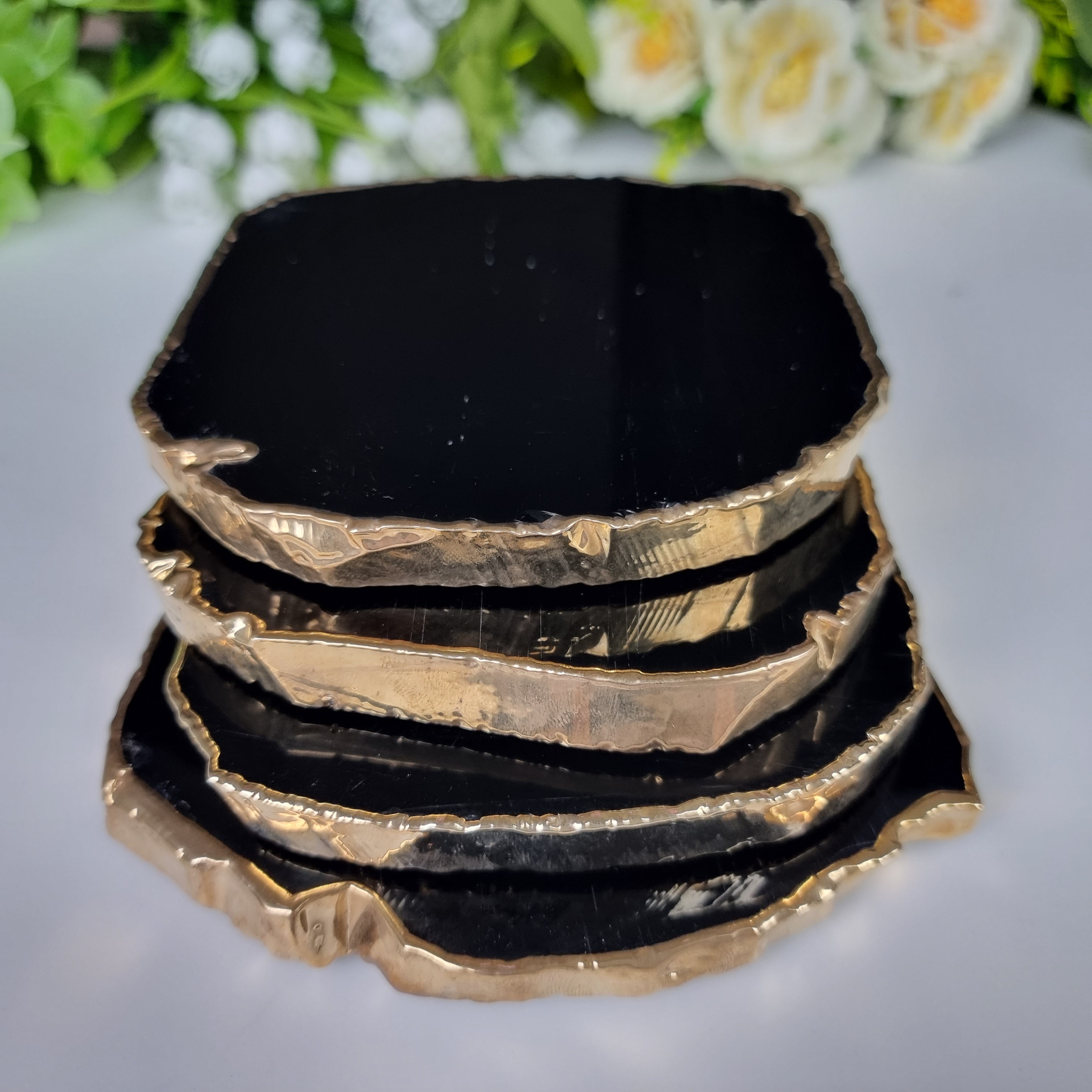 Assorted Quartz Coasters Gold Plated 10 to 13 cm - 4 pcs Total weight of 1.20 kg