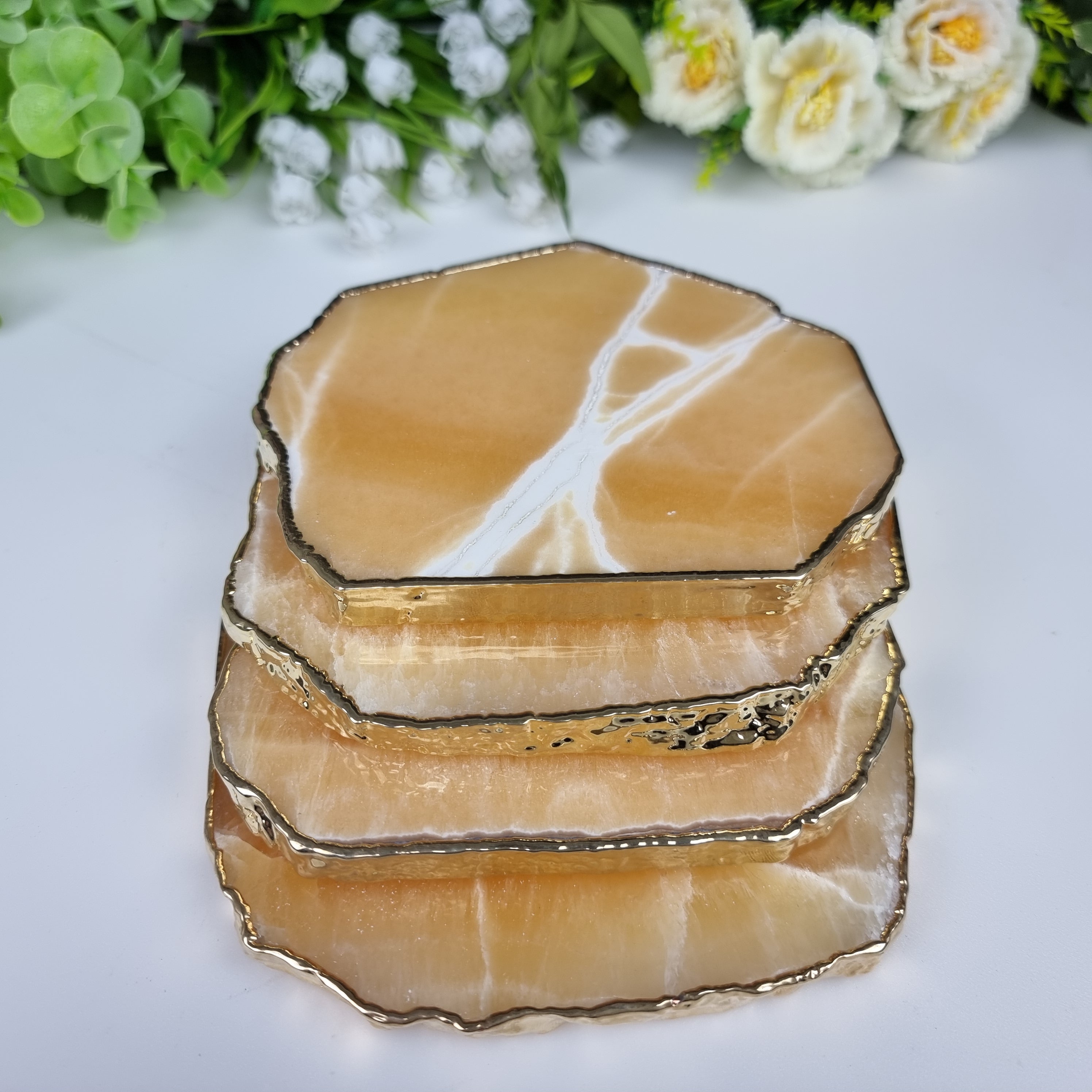 Assorted Quartz Coasters Gold Plated 10 to 13 cm - 4 pcs Total weight of 1.20 kg