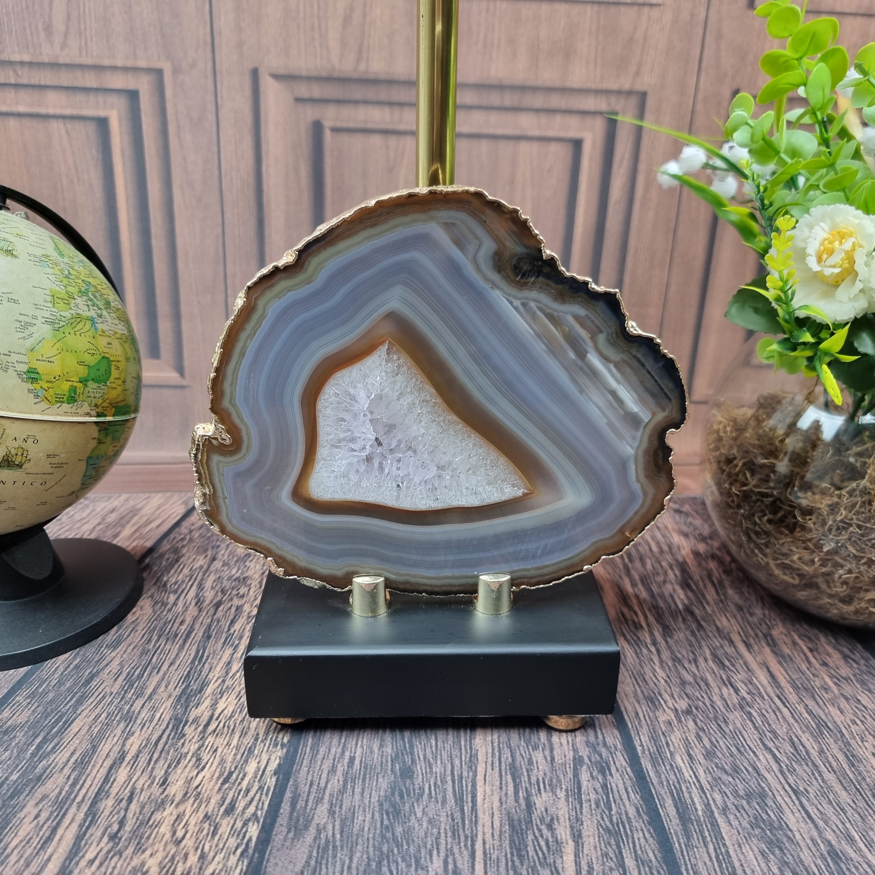 Abajur de Pedras Preciosas Altura de 40 cm com Base Madeira com Elétrica