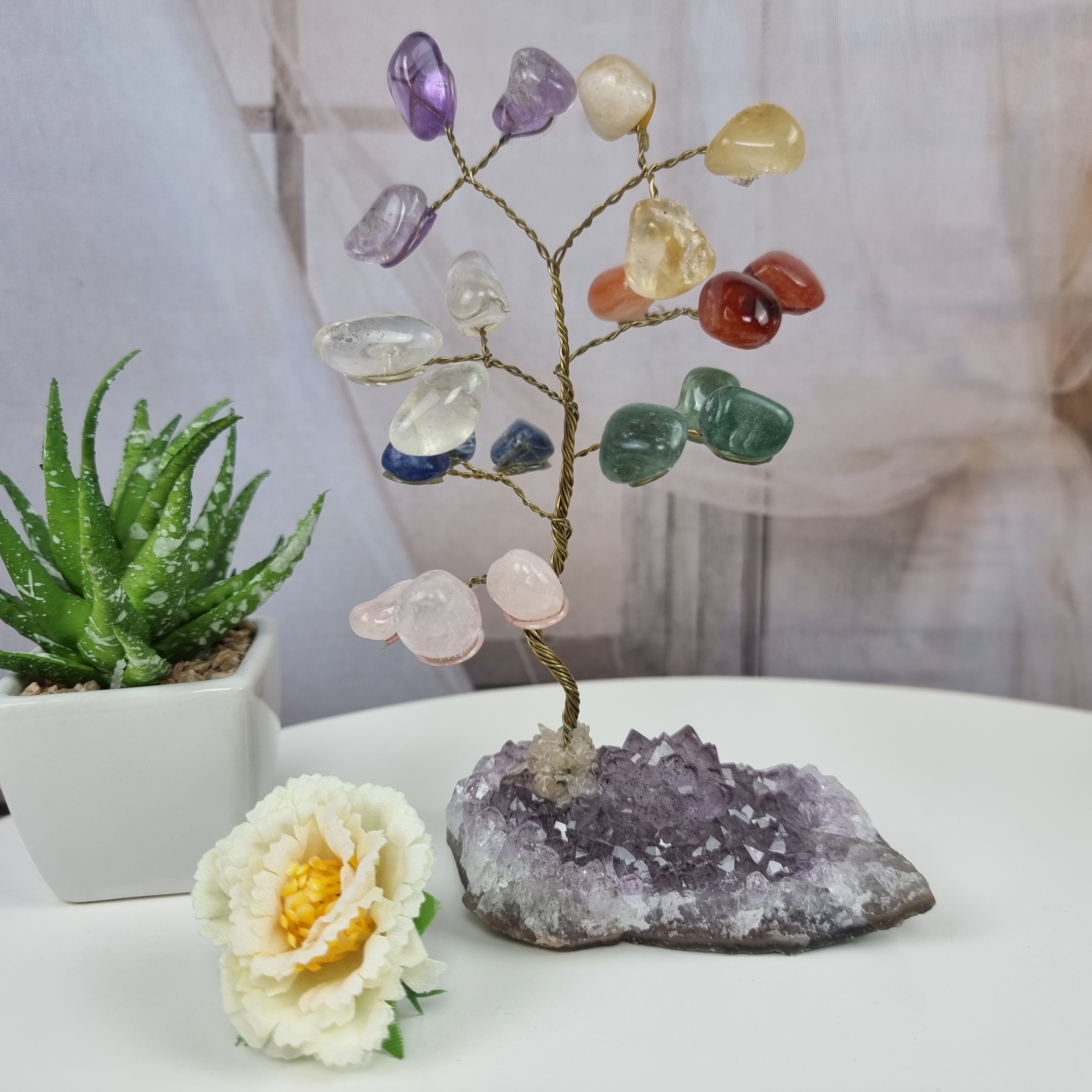 Árvore 7 Chakras pedras preciosas 7 galhos 21 Pedras Base Ametista Qualy A - 150 g