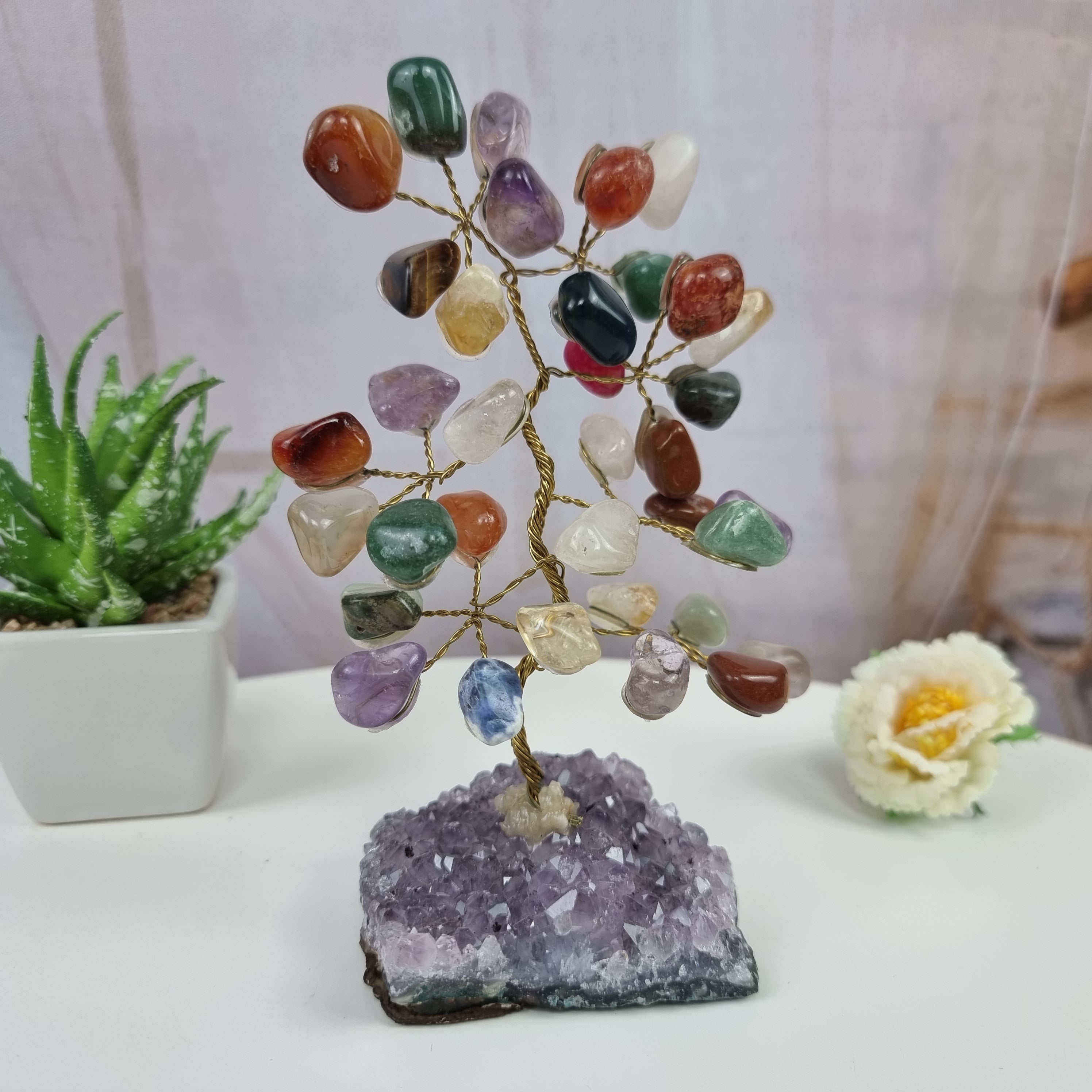 Árvore 7 Chakras pedras preciosas 7 galhos 42 Pedras Base Ametista Qualy A - 200 g