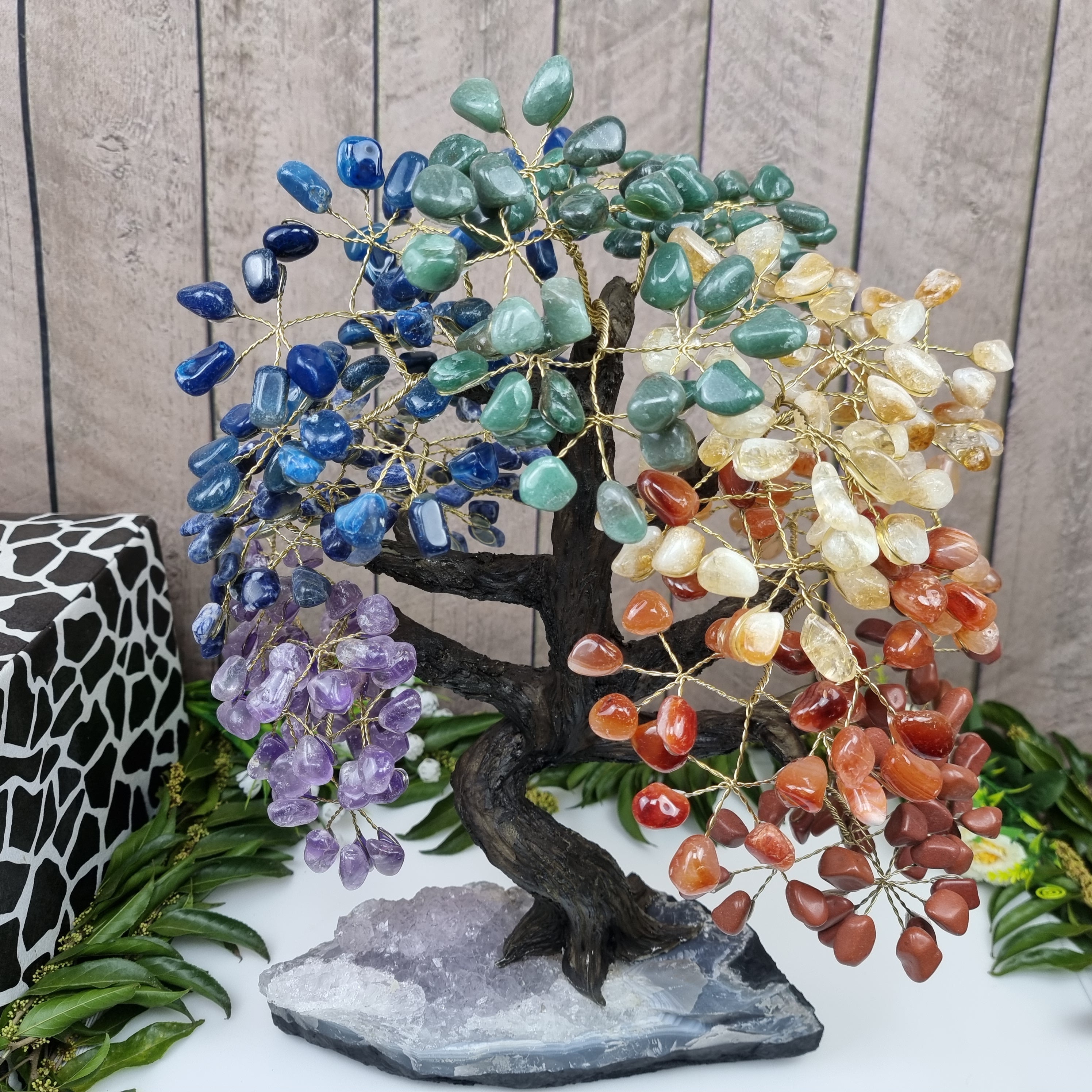 Árvore 7 Chakras ARCO IRIS 48 galhos Pedras Preciosas 350 Pedras 40 cm altura peso 4,5 kg