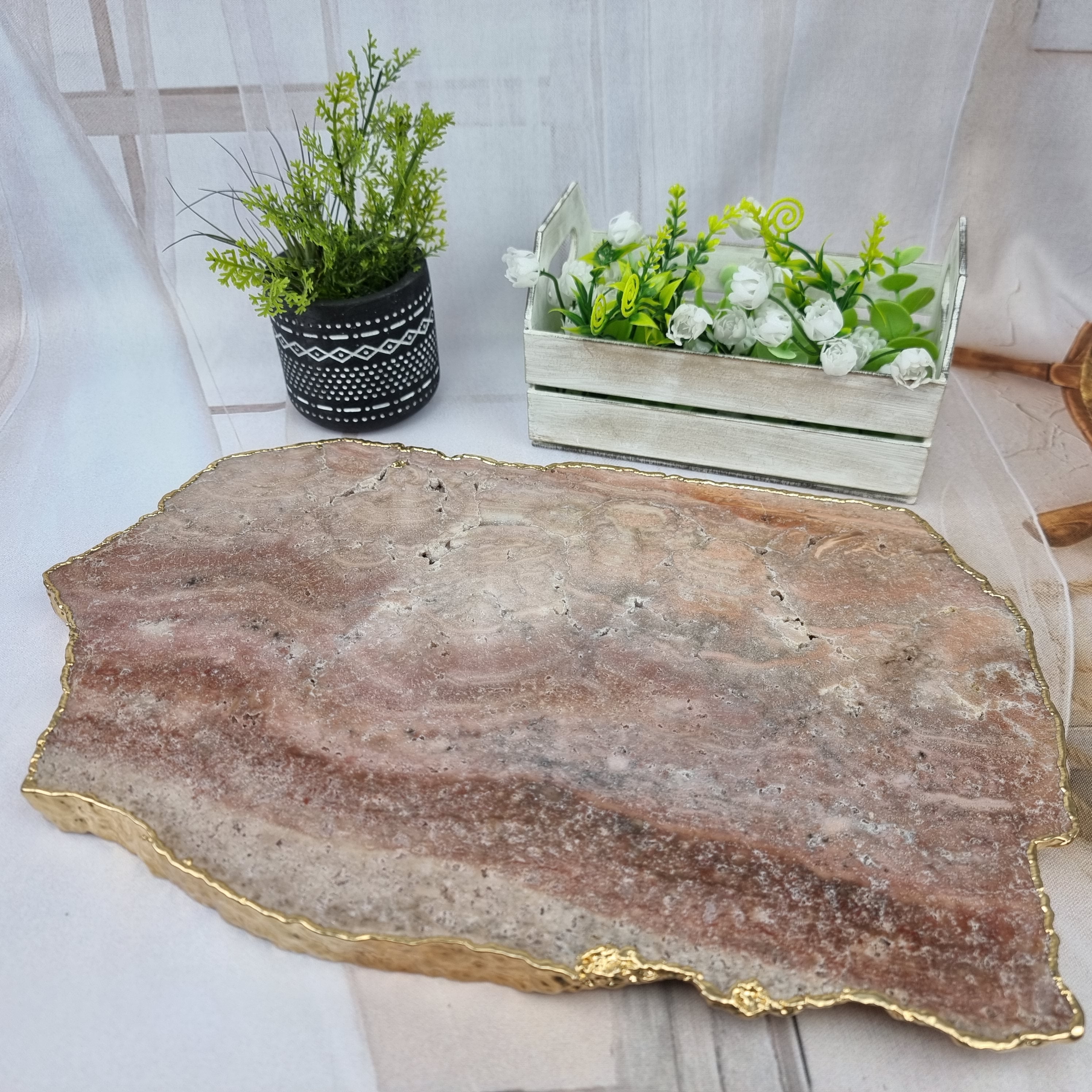 Bandejas de Quartzo com BORDAS DOURADAS tamanho 30 a 35 cm e peso de 3 kgs