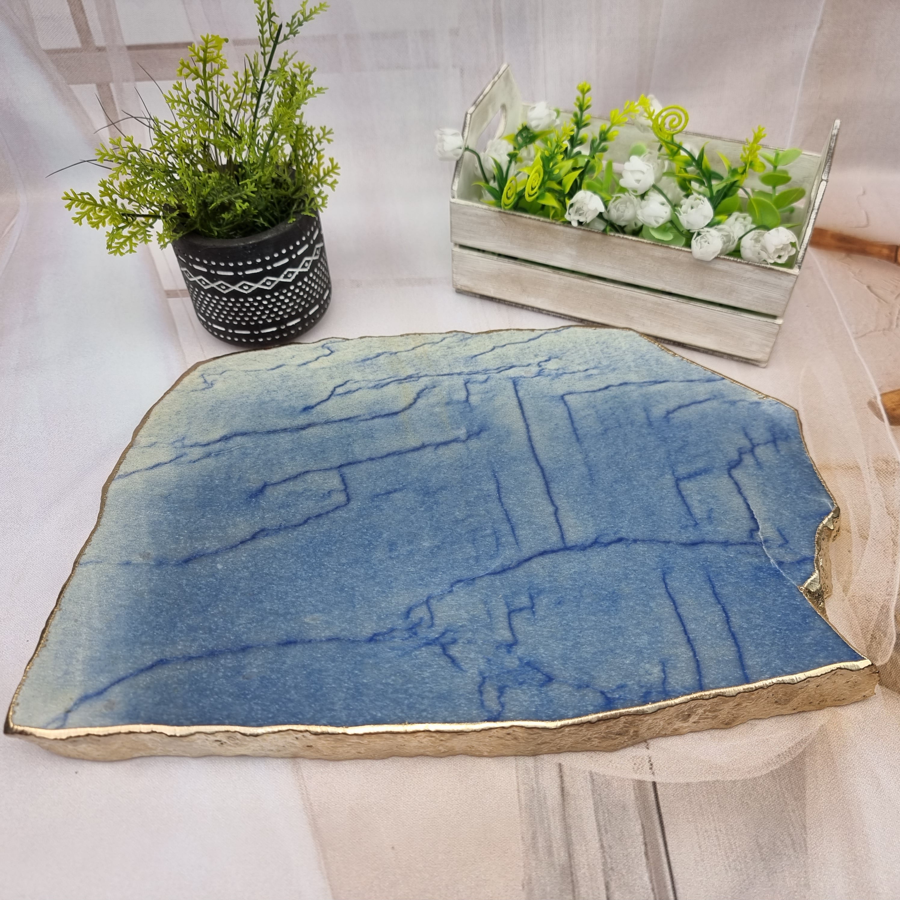 Bandejas de Quartzo com BORDAS DOURADAS tamanho 30 a 35 cm e peso de 3 kgs