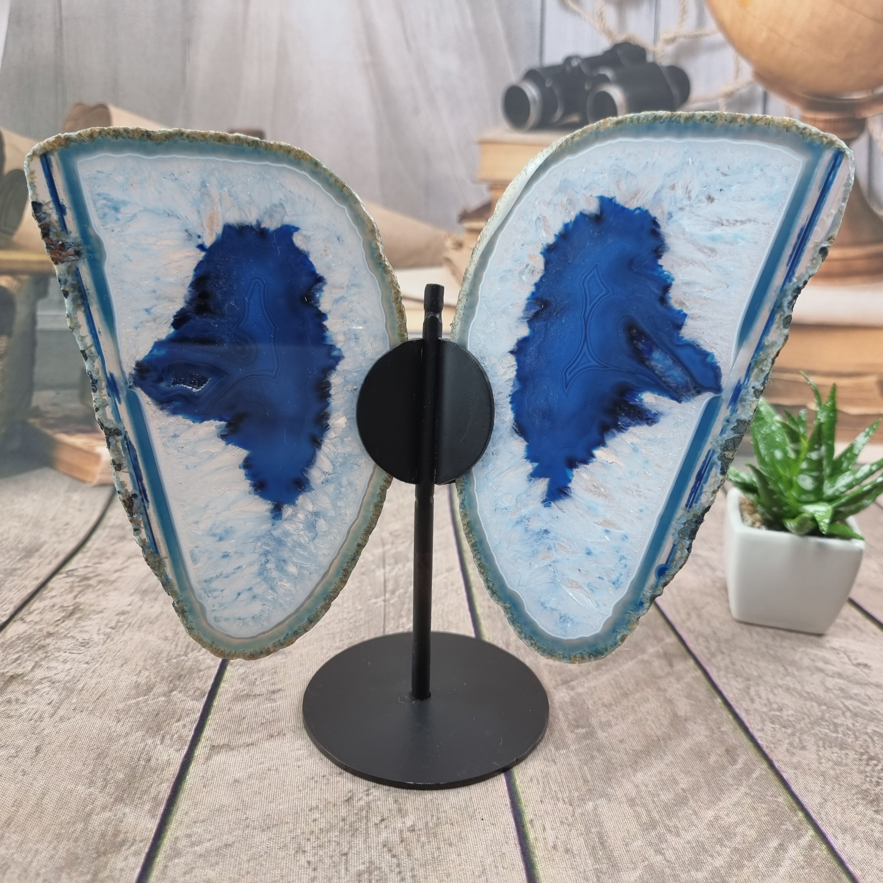 Borboletas Ágatas Naturais tamanho 20 cm altura base de ferro e Peso de 500 gramas