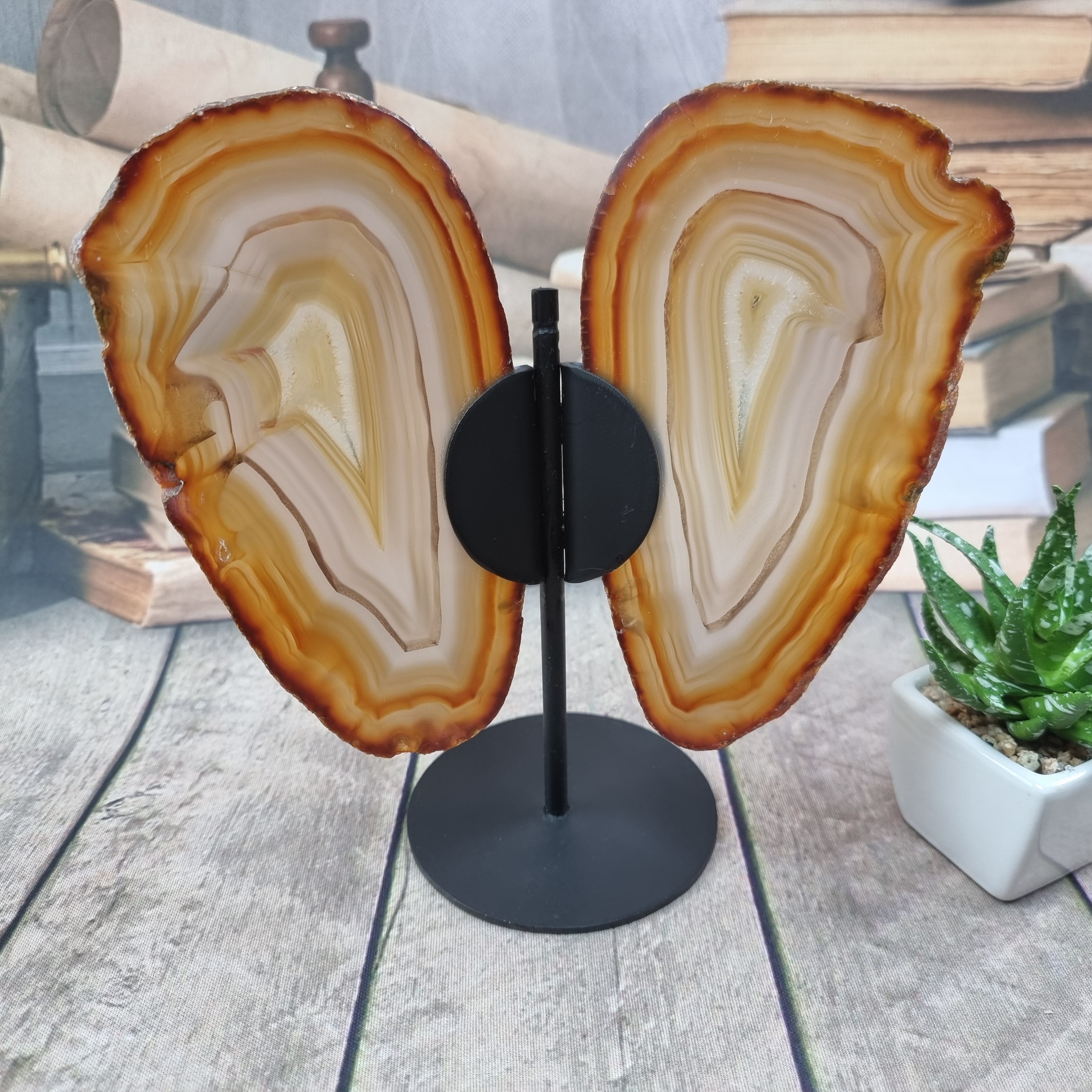 Borboletas Ágatas Naturais tamanho 20 cm altura base de ferro e Peso de 500 gramas