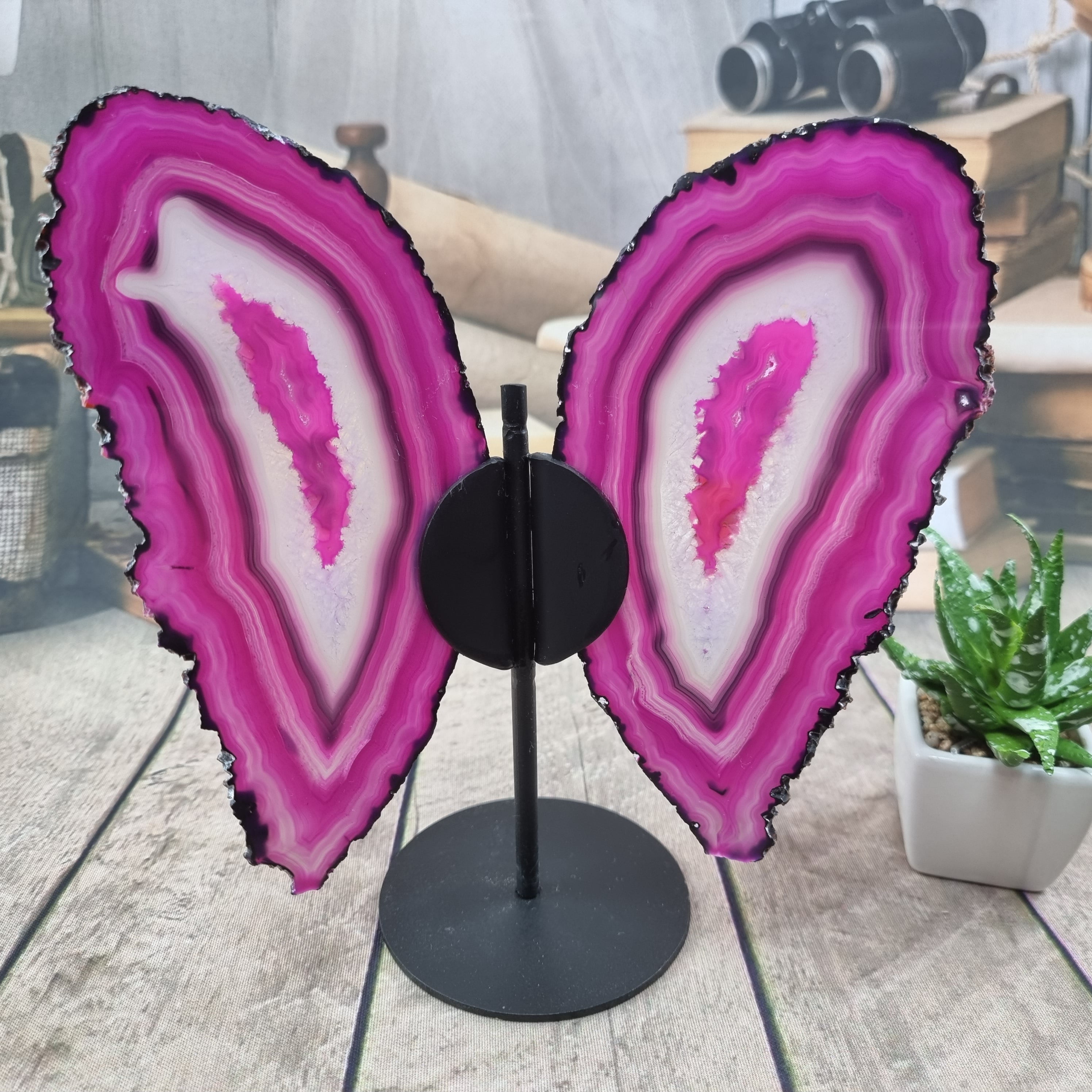 Borboletas Ágatas Naturais tamanho 20 cm altura base de ferro e Peso de 500 gramas