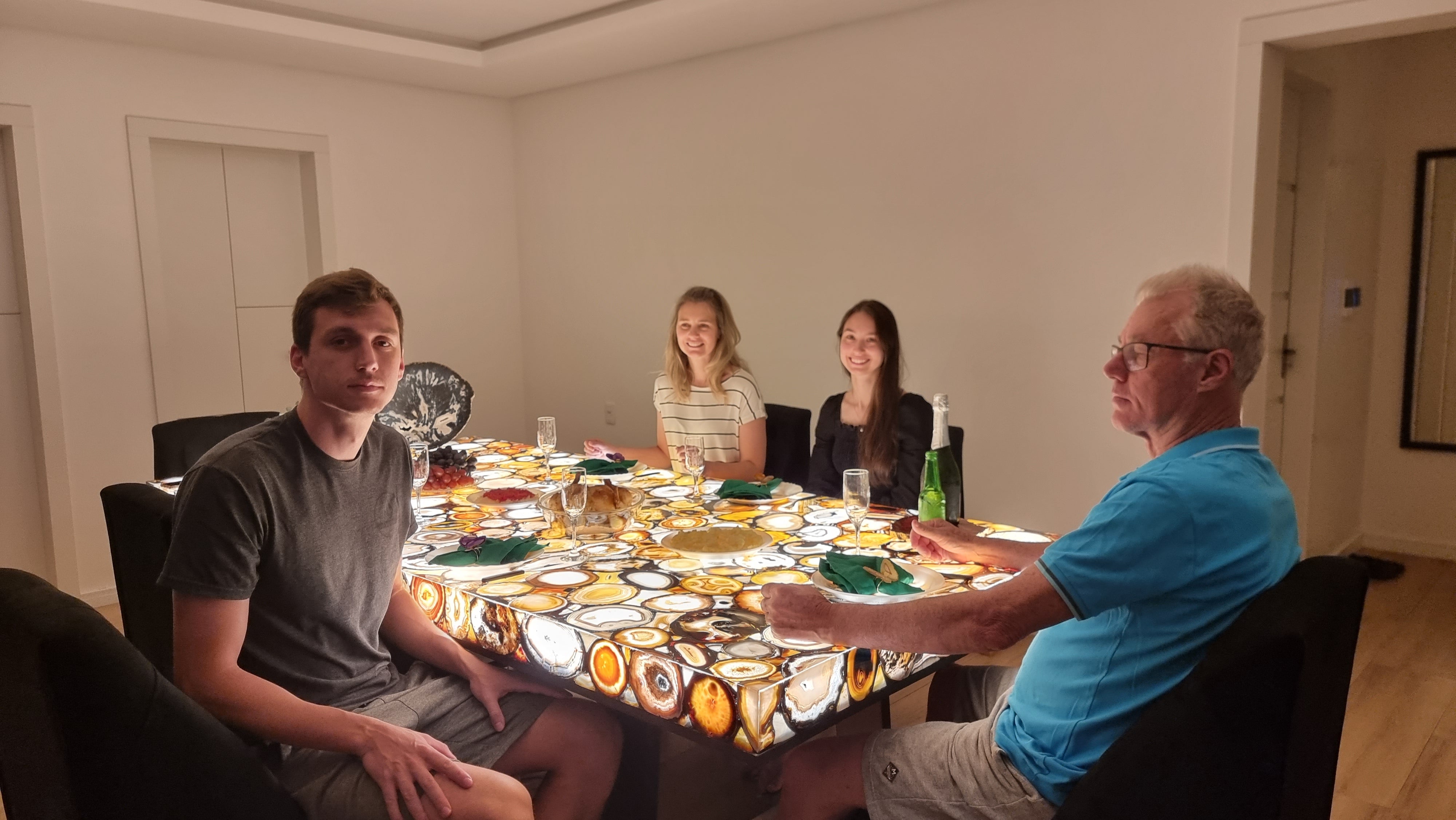 Mesa de Comedor en Ágatas de Resina con Iluminación LED 2,80m x 1,35m Calidad Extra